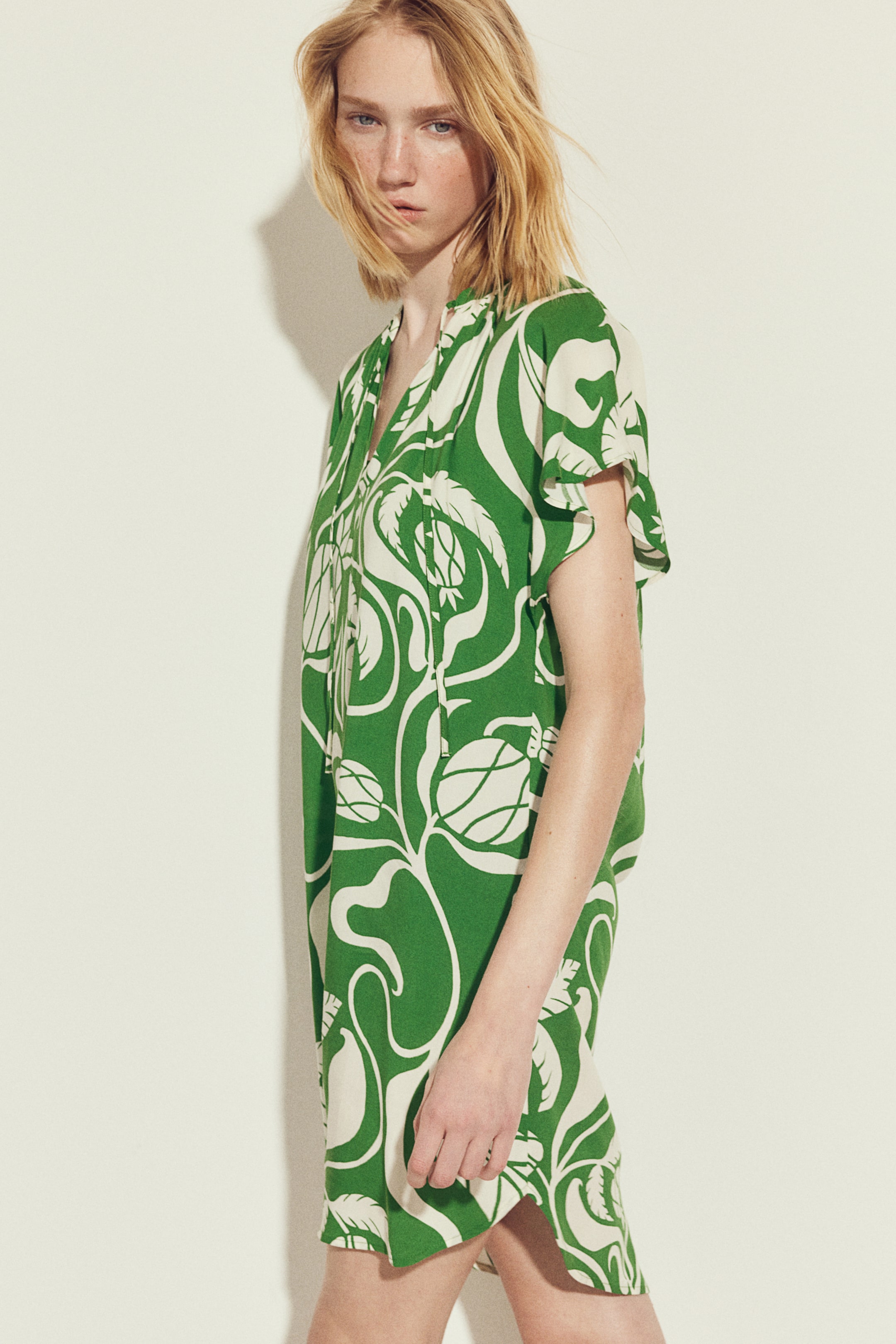 Tie-detail dress - Green/Patterned - Ladies | H&M GB