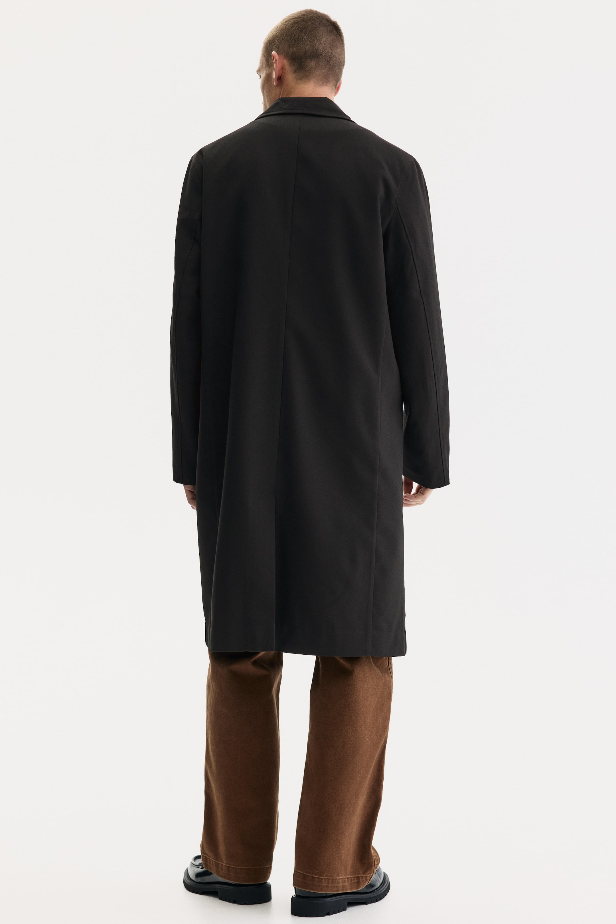 Ampliar la imagen: Abrigo de botonadura sencilla - Negro - Men | H&M MX 4