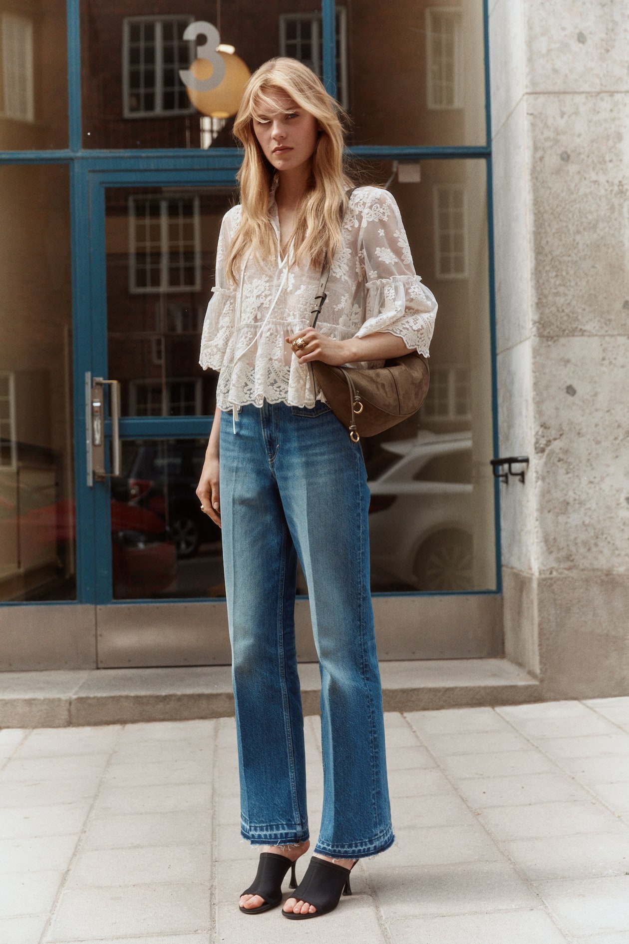 High Flared Jeans