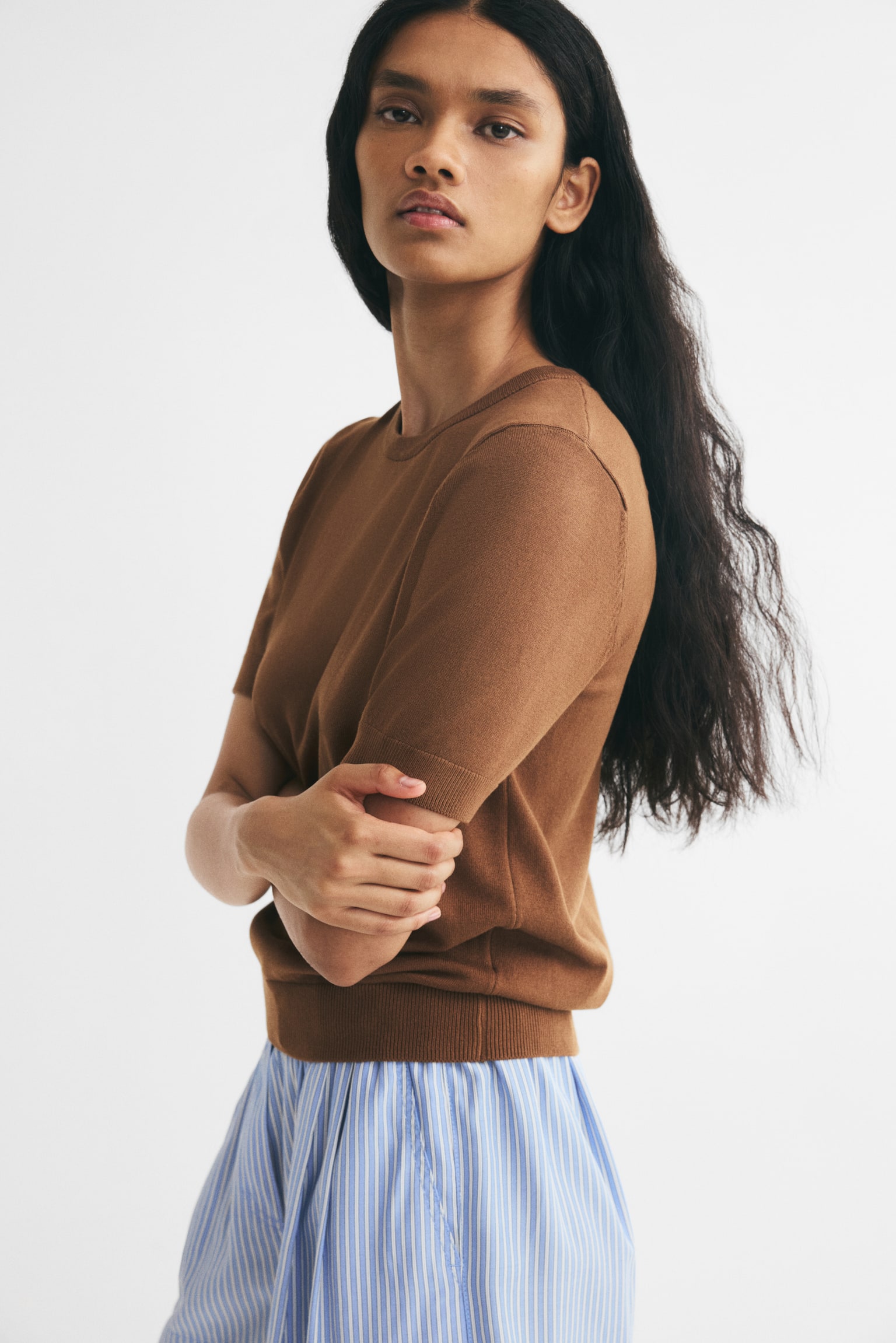 Женский свитер H&M Short-Sleeved Fine-Knit, цвет: Коричневый — фото 5