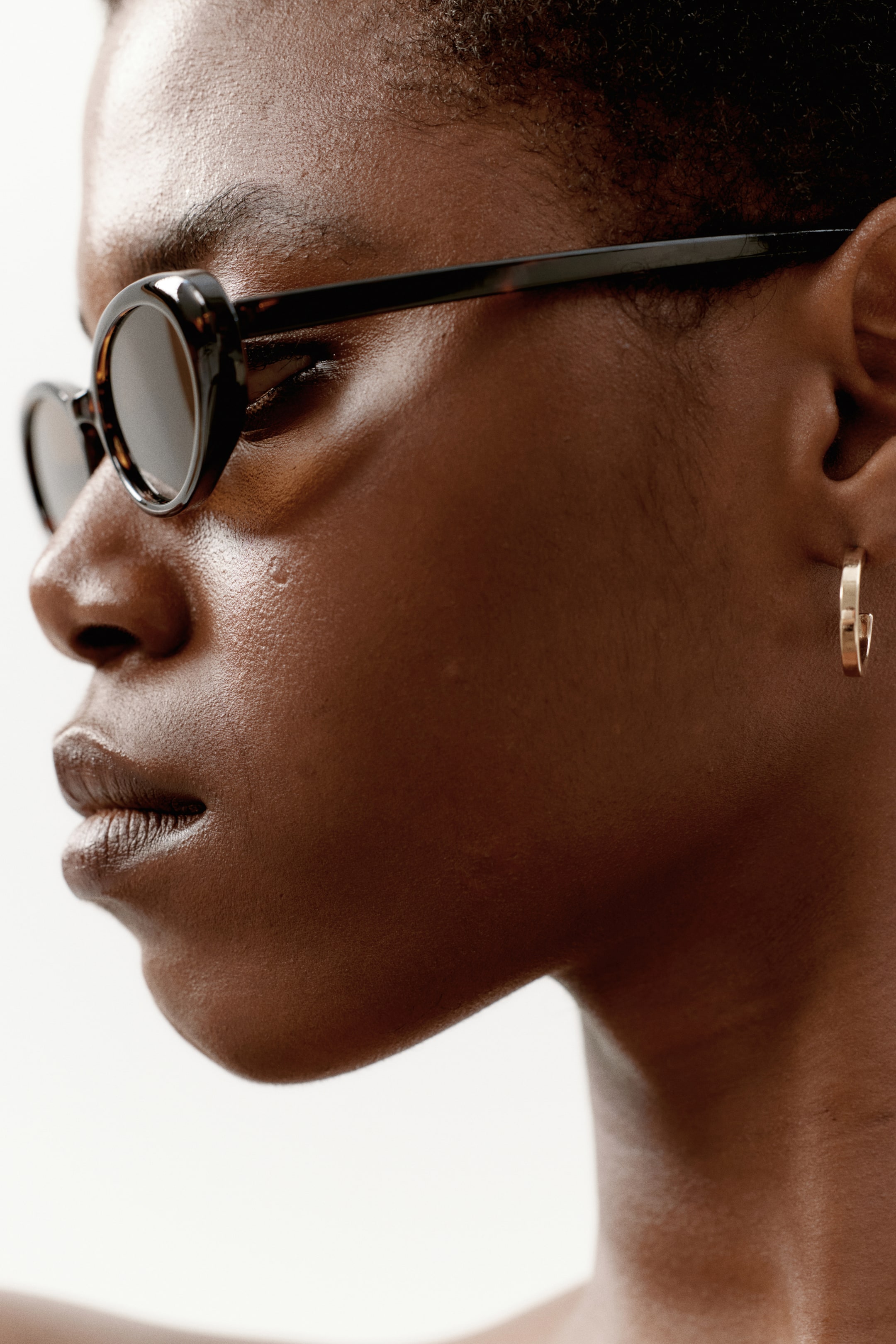Slim sunglasses