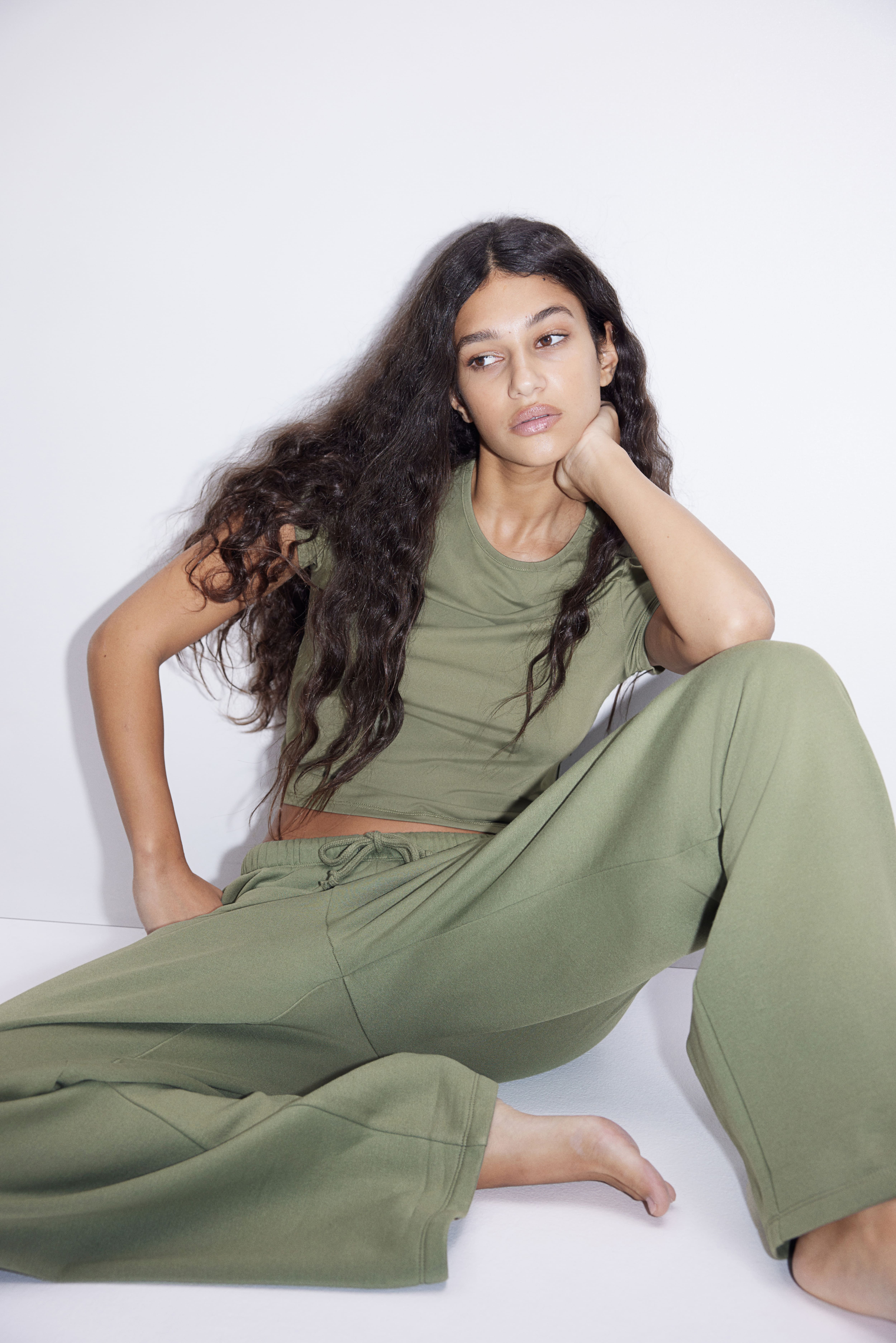 Olive green joggers h&m online