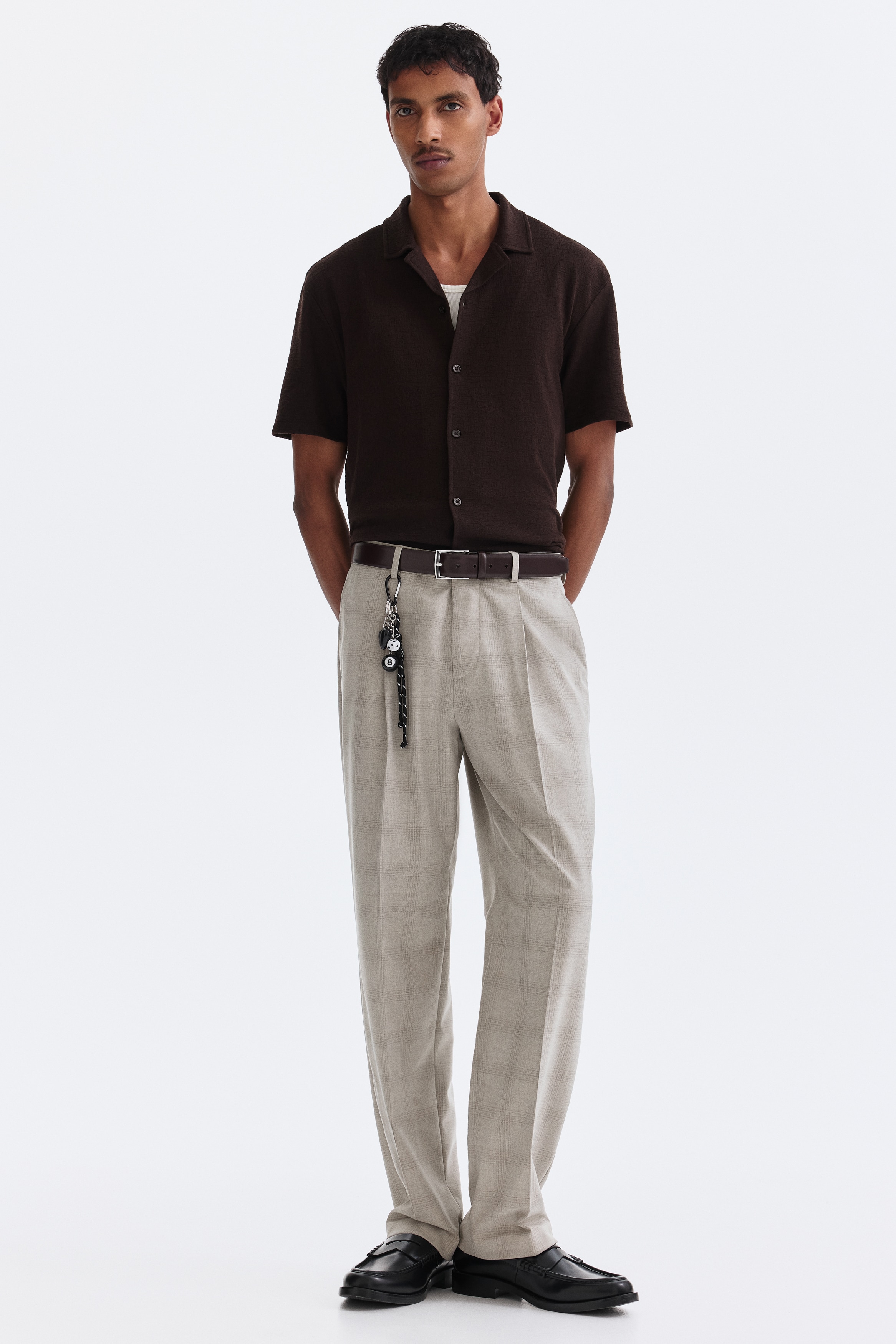 Κομψό παντελόνι Regular Fit - Μπεζ/καρό