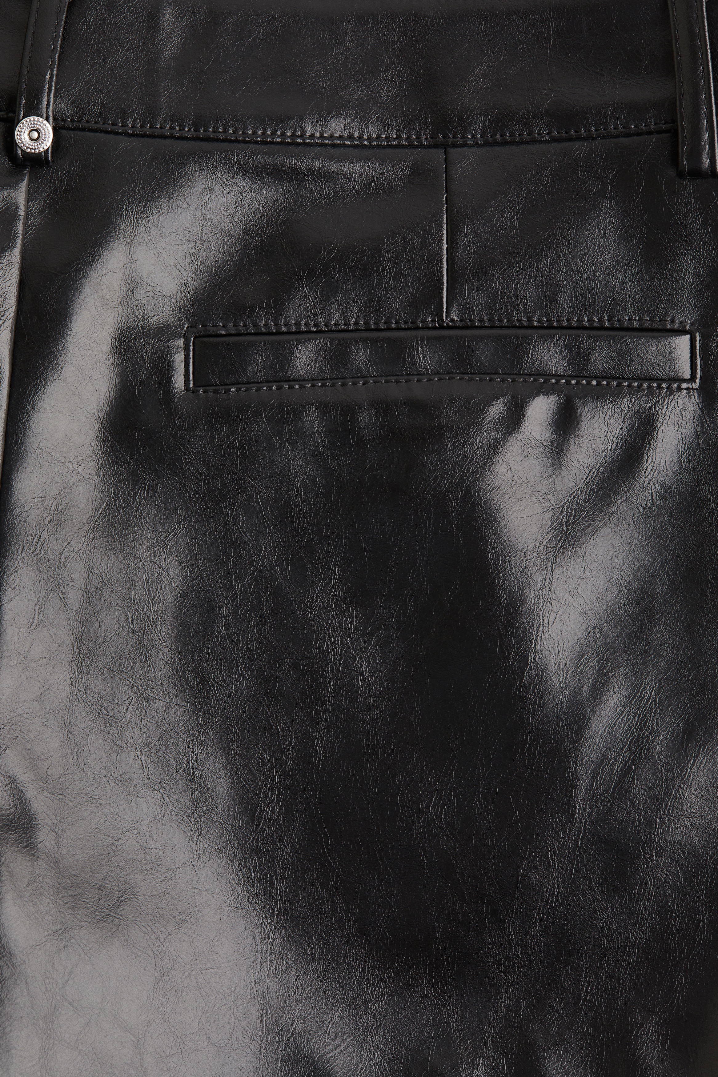 Coated shorts