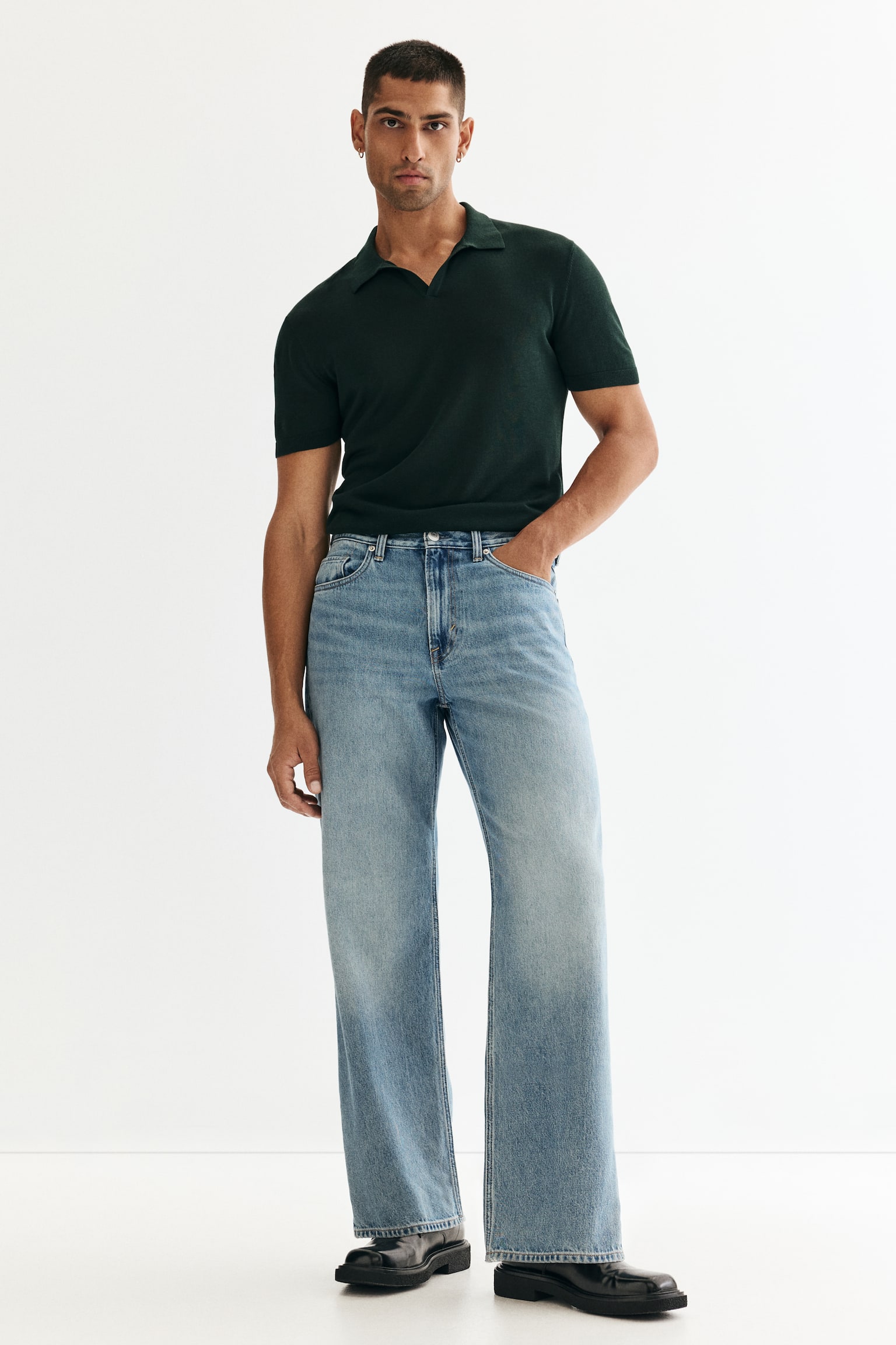 Playera polo Regular Fit con cuello en V - Verde/Beige/Dark brown - 6