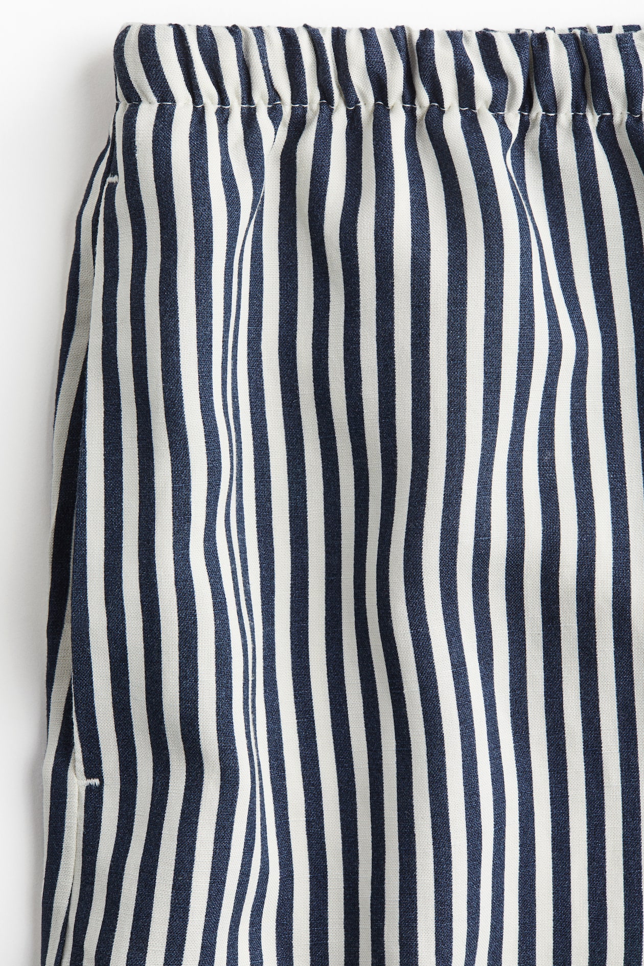 Linen-Blend Drawstring Shorts - image 4