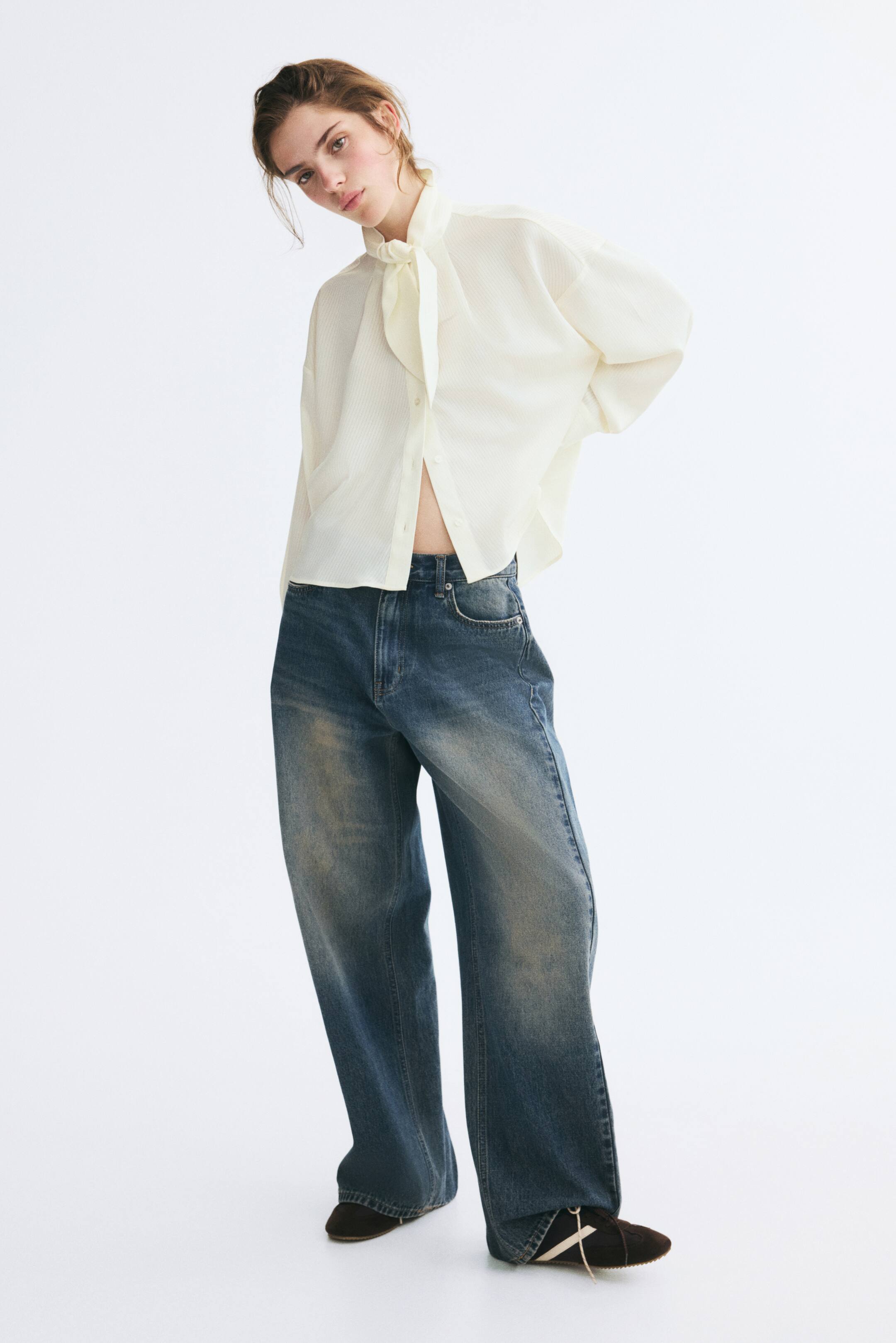查看大圖: Scarf-collar shirt - 奶油色 - Ladies | H&M HK 1