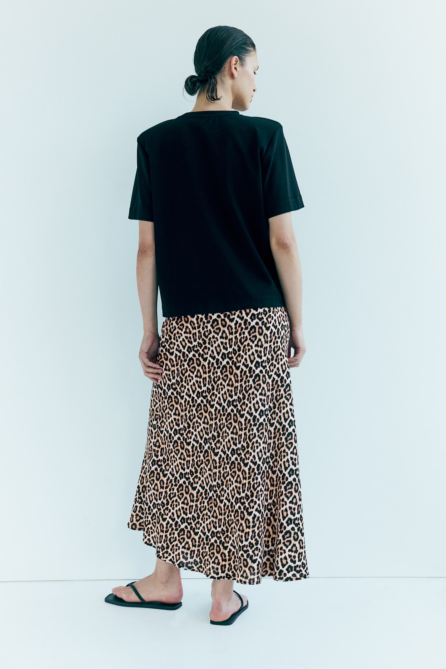 Viscose Crêpe Skirt - Light beige/Leopard print/Black/White floral/Black/Floral/White/Floral/Black - 6