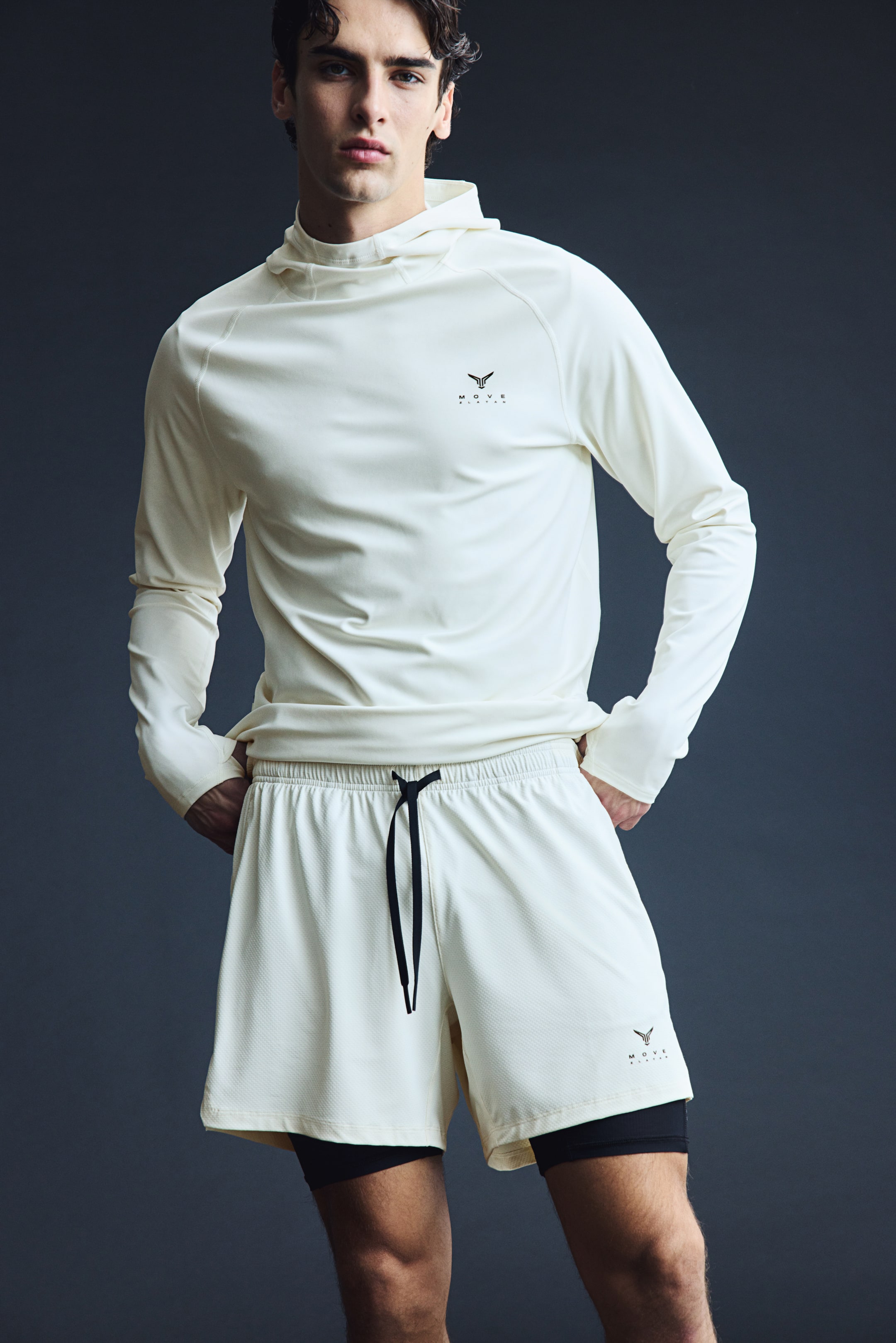 拡大画像を表示: ダブルレイヤースポーツショートパンツ DryMove™ - ホワイト／Move Zlatan - Men | H&M JP 3