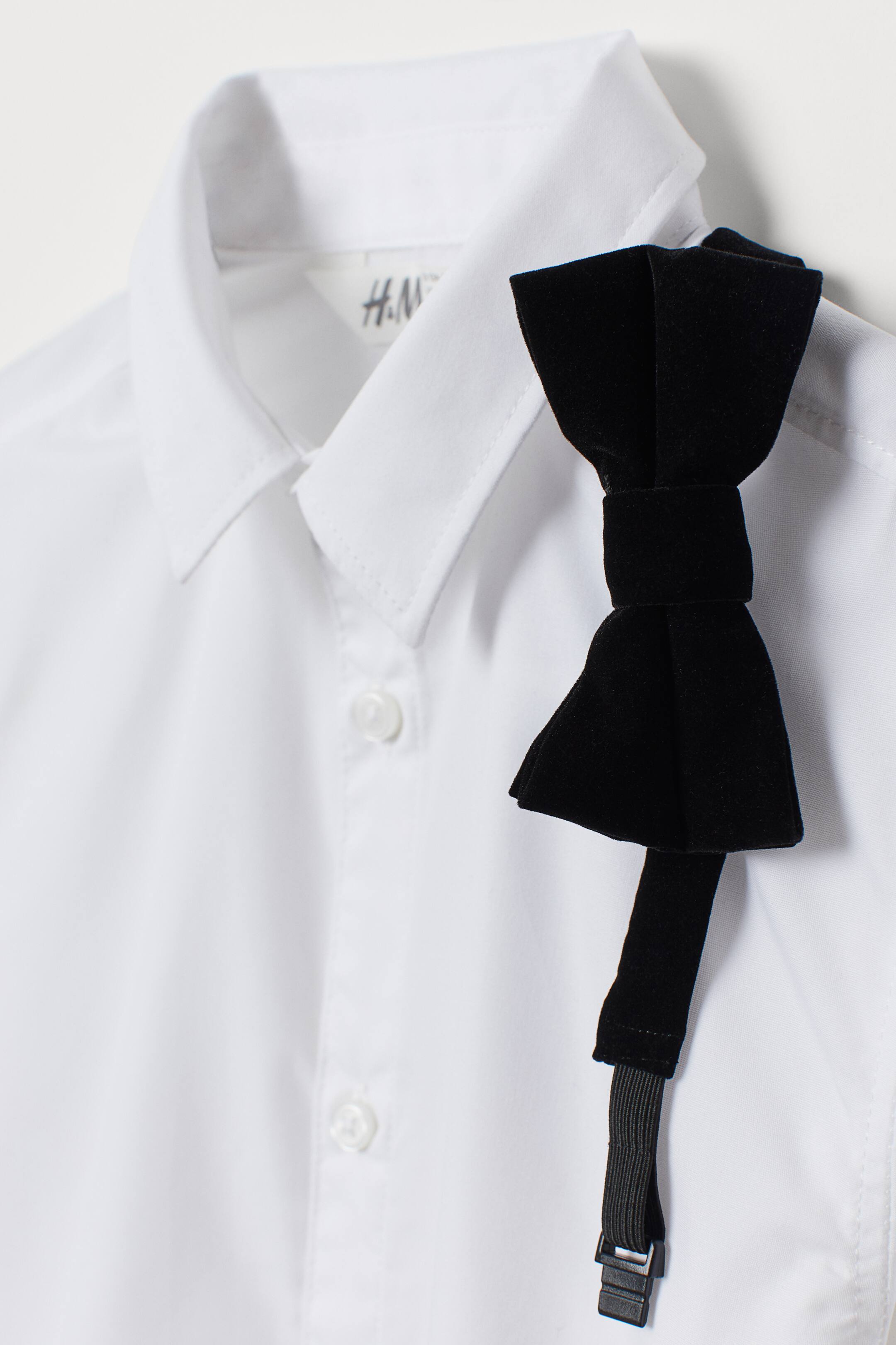 Zobrazit větší obrázek: Košile s motýlkem/kravatou - Bílá/motýlek - DĚTI | H&M CZ 2