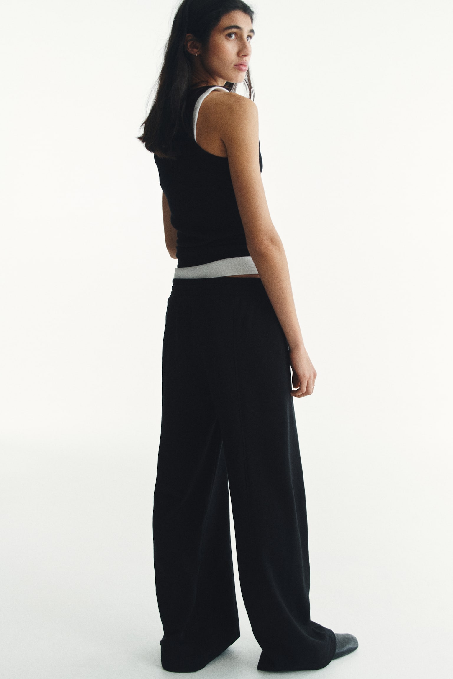 Szerokie joggersy - Czarny/Truflowoszary/Jasnoszary melanż/Ciemnobrązowy - 3