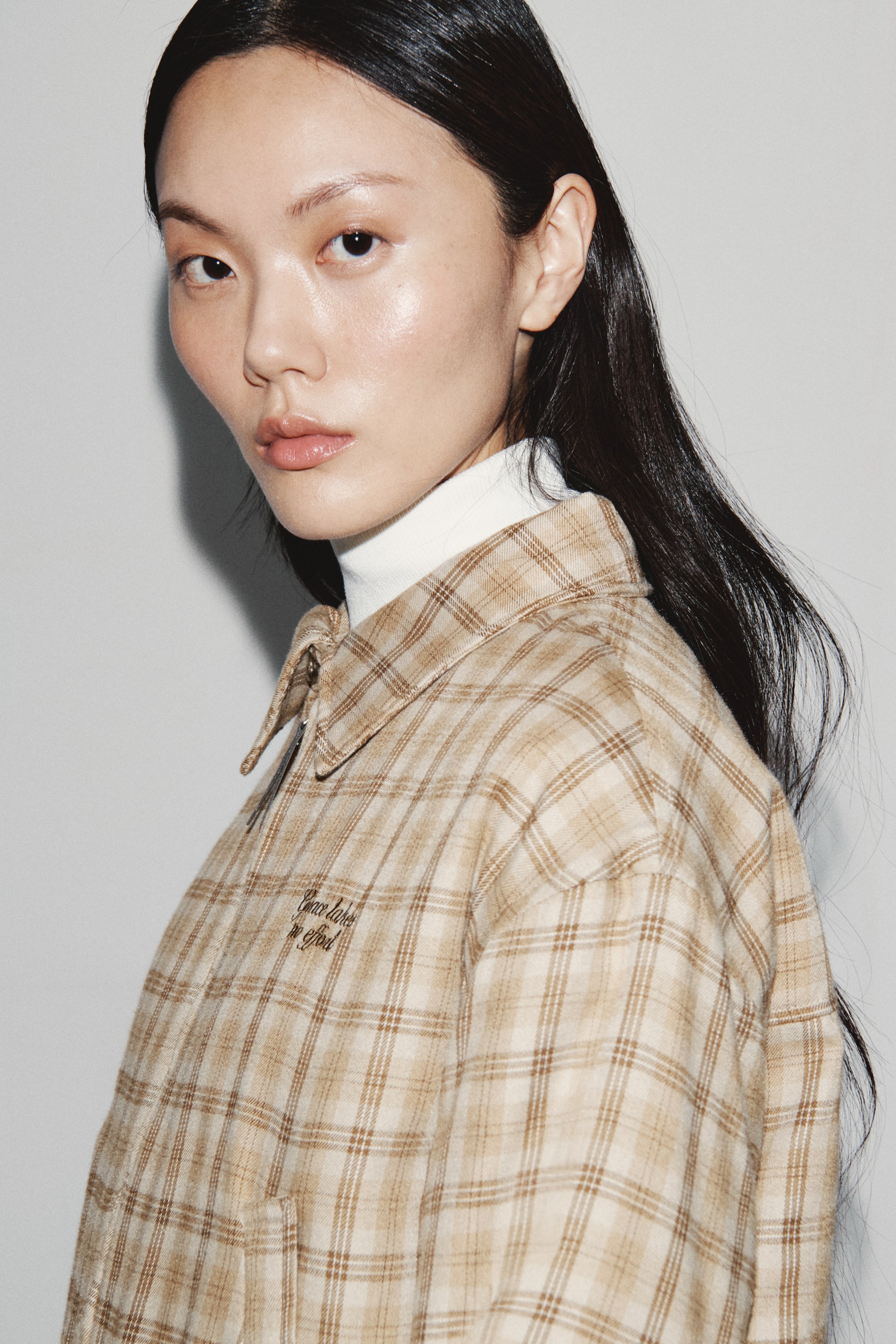 拡大画像を表示: Padded twill jacket - ダークベージュ／チェック - レディース | H&M JP 4