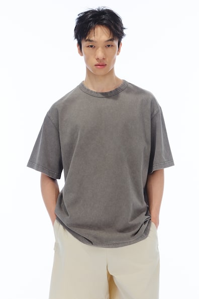 ルーズフィット ボクシーTシャツ