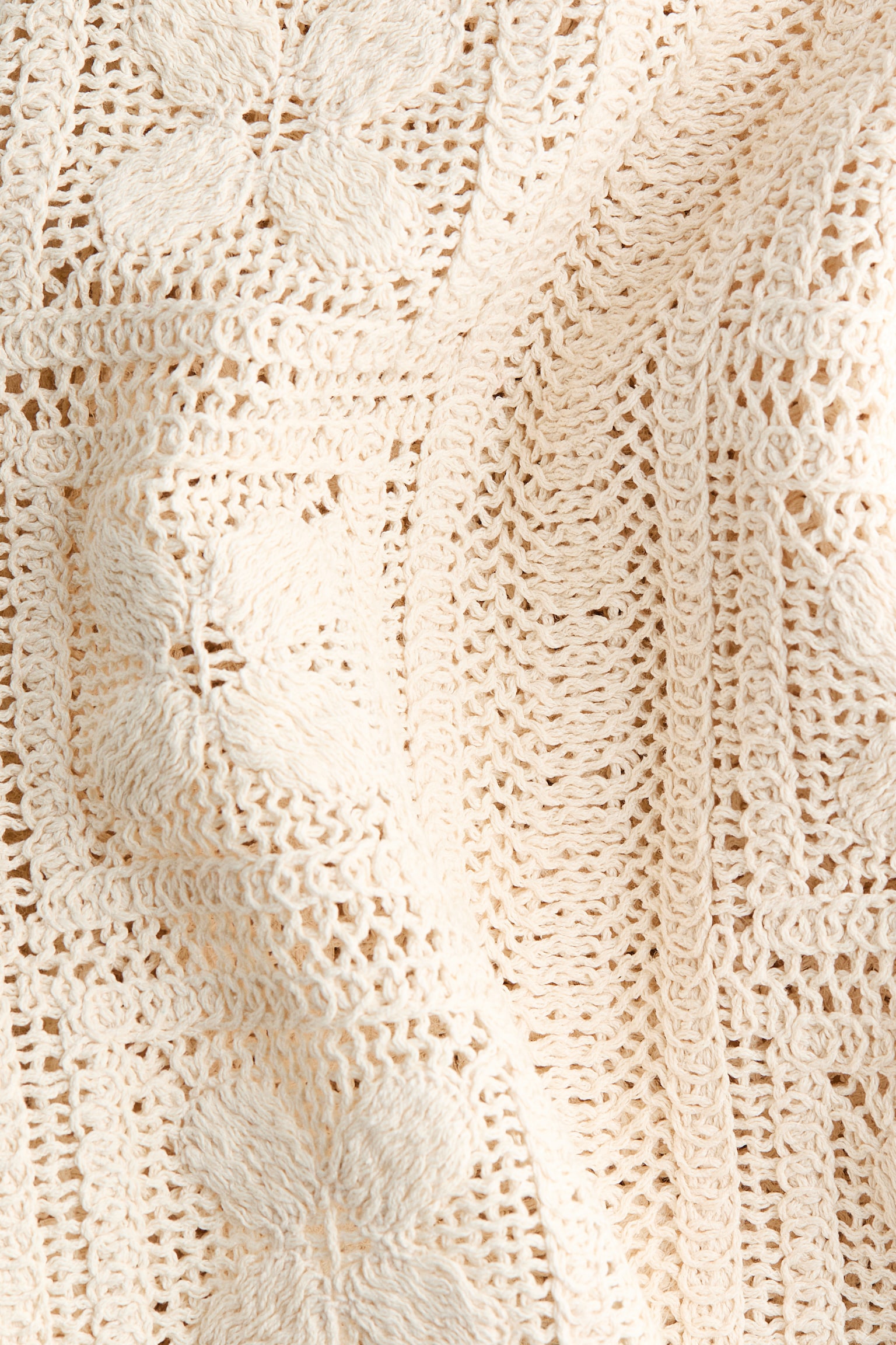 Shorts en mezcla de seda con apariencia de crochet - Beige - 4