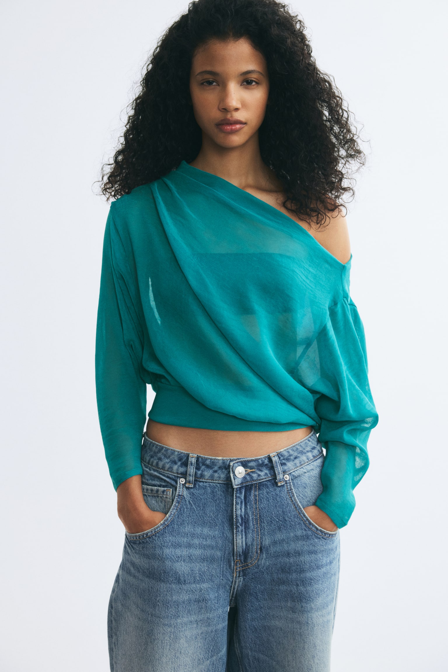 Женский топ H&M Loose-Fit One-Shoulder Top, цвет: Бирюзовый — фото 3