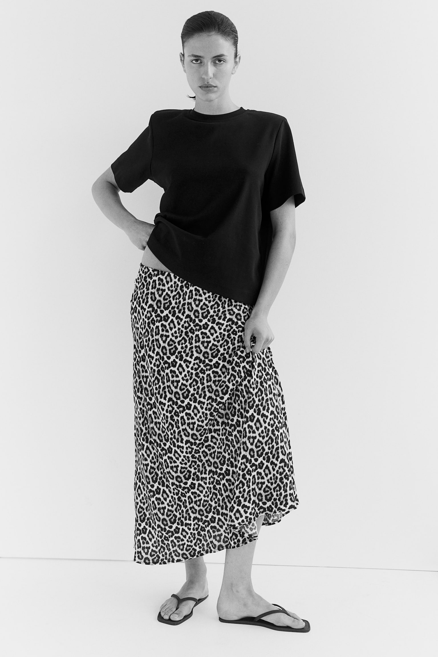 Viscose Crêpe Skirt - Light beige/Leopard print/Black/White floral/Black/Floral/White/Floral/Black - 5