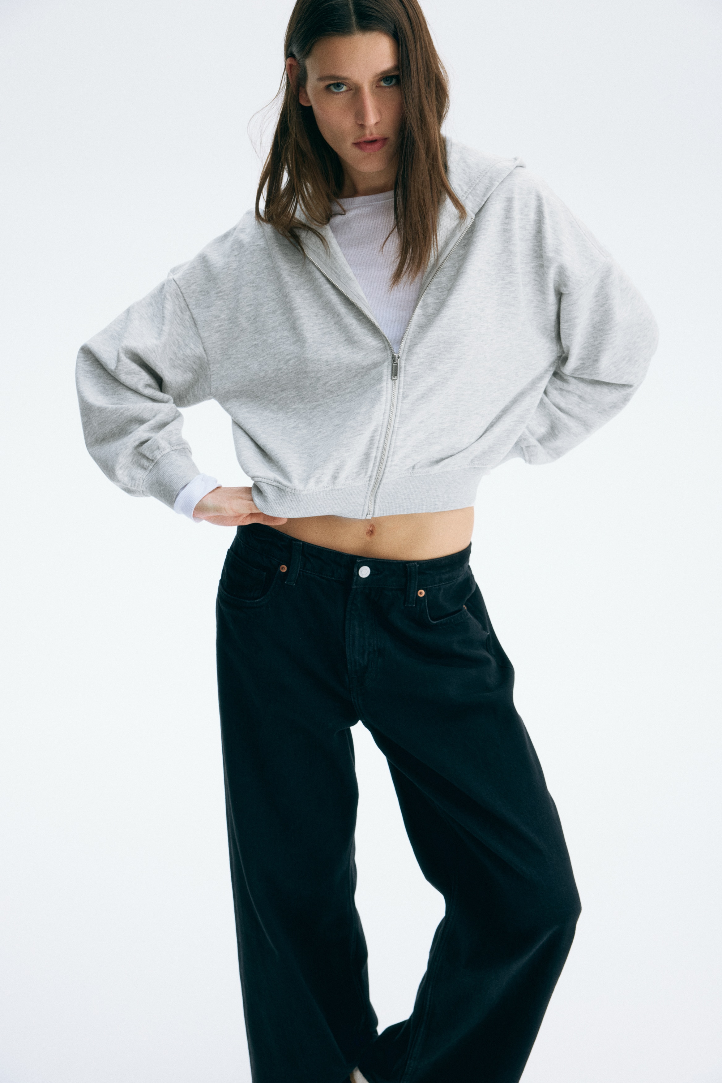 Felpa corta con cappuccio e cerniera - Grigio chiaro mélange/Rosa polvere scuro/Nero/Marrone scuro