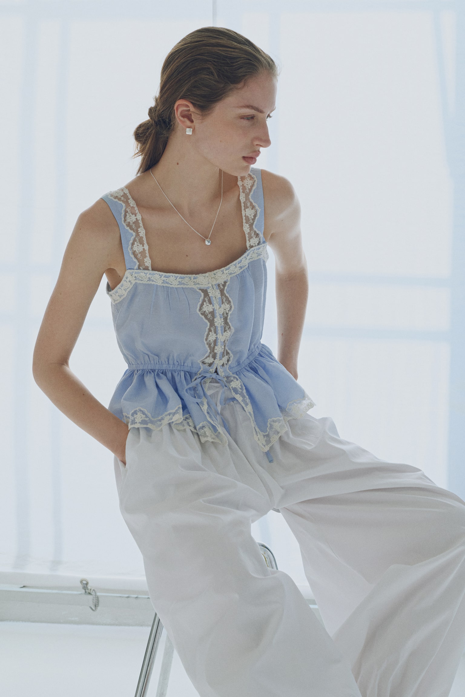 Lace-trimmed peplum top - 5