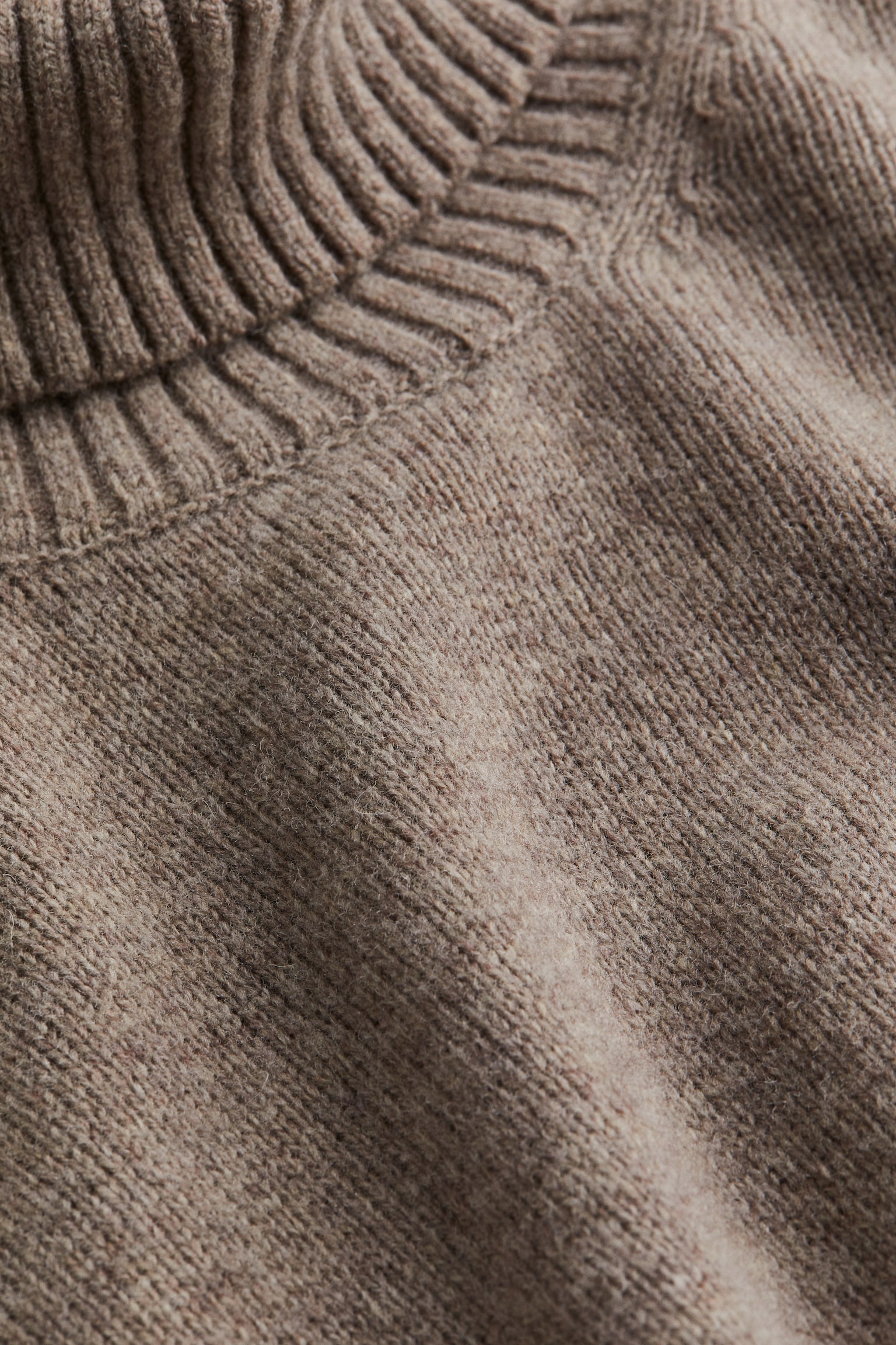 Loose Fit Wool polo-neck jumper - Dark beige/Black - 2