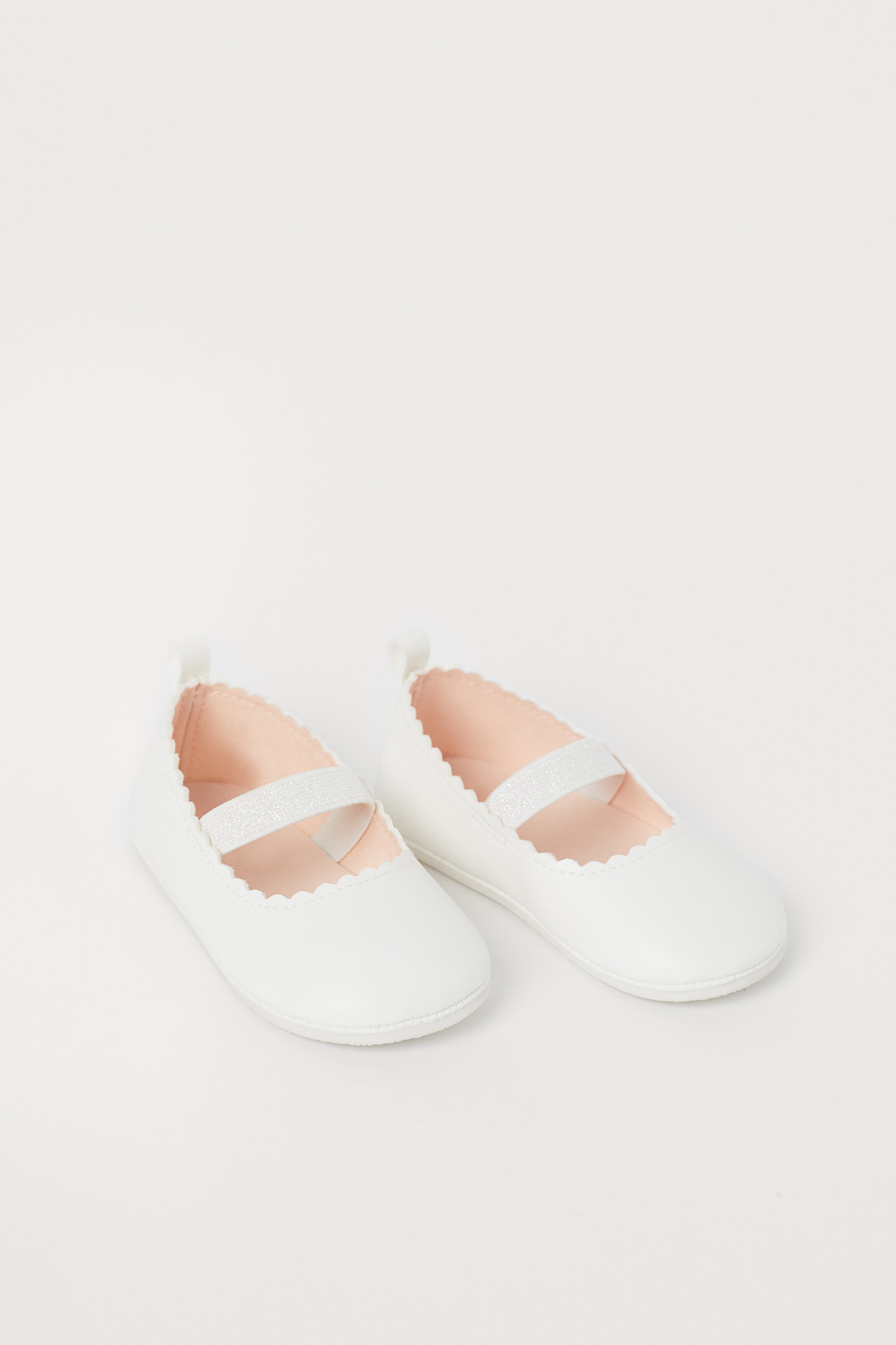 Girls white ballet pumps best sale