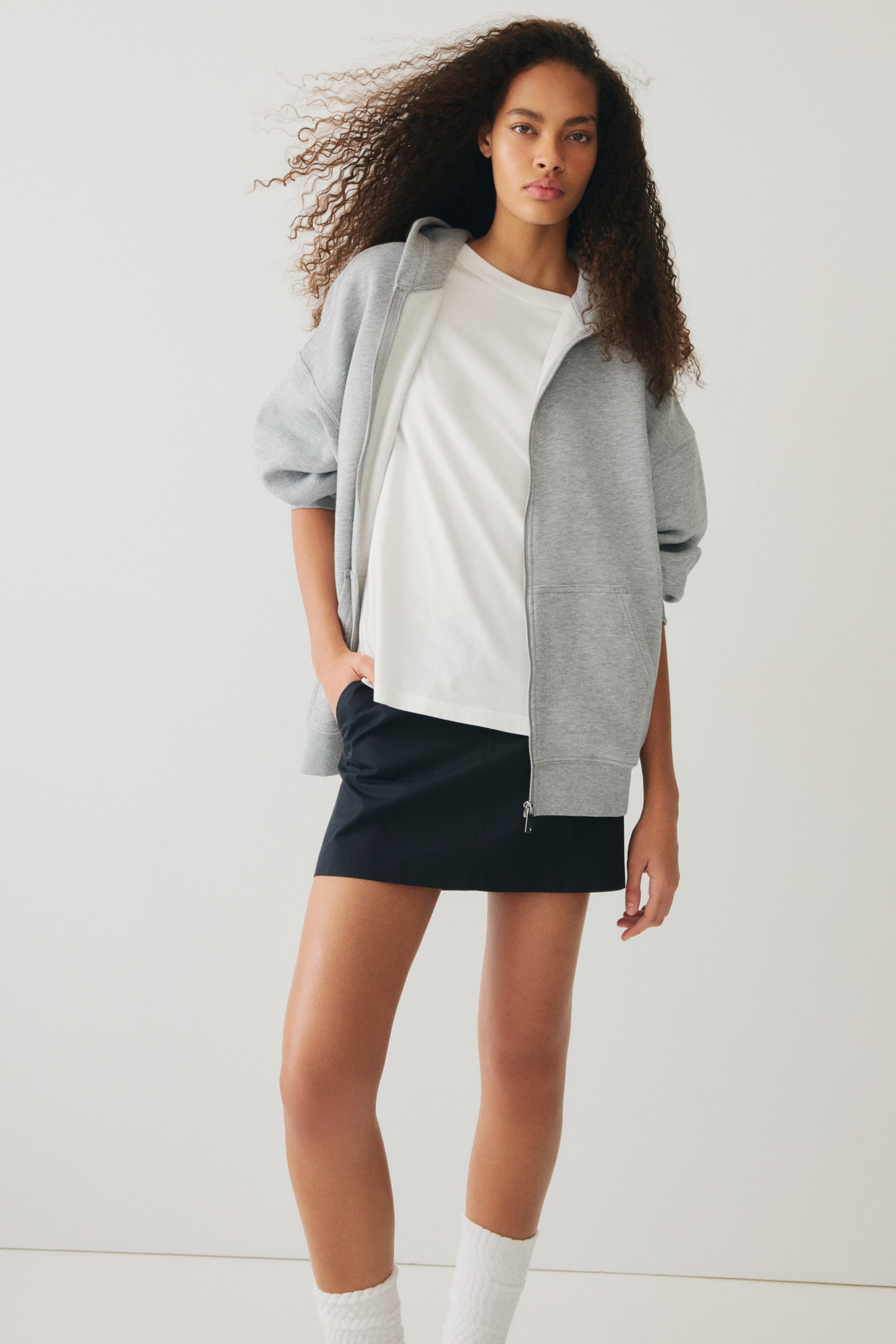 Ver imagen más grande: Chaqueta sudadera oversize con capucha - Gris claro jaspeado - MUJER | H&M ES 2