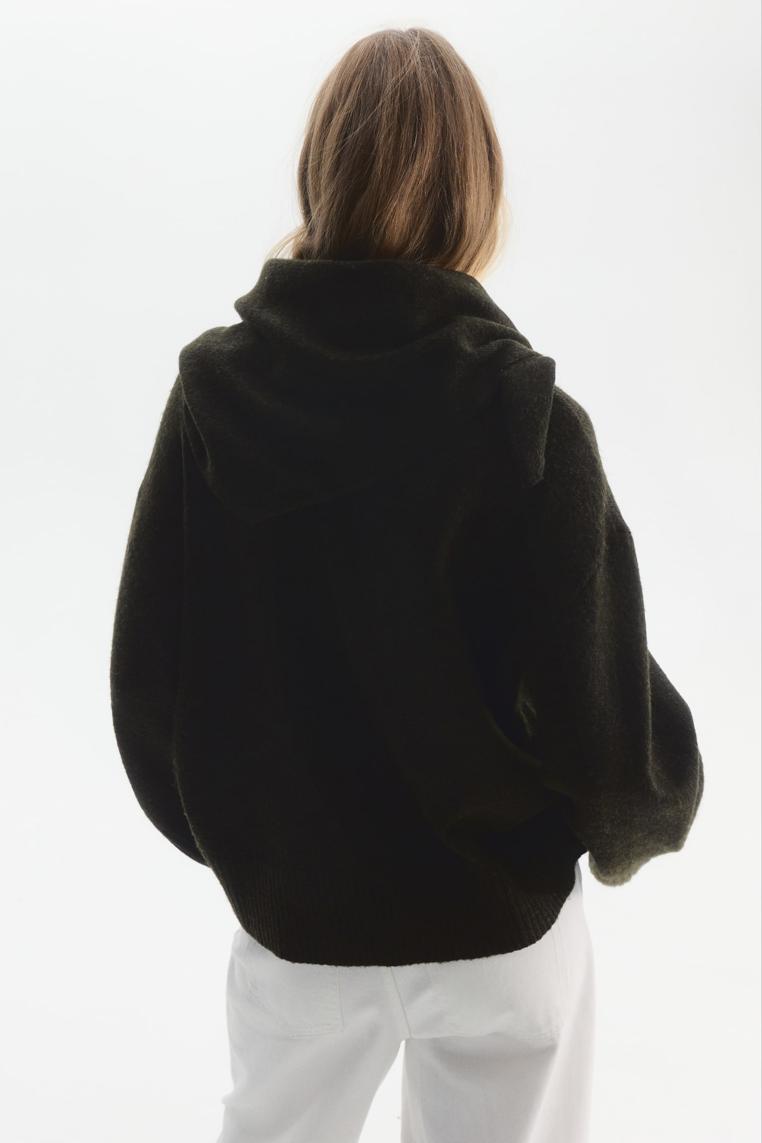 Женский свитер H&M Mama Loose-Fit Sweater with Scarf, цвет: Тёмный хаки зелёный — фото 5