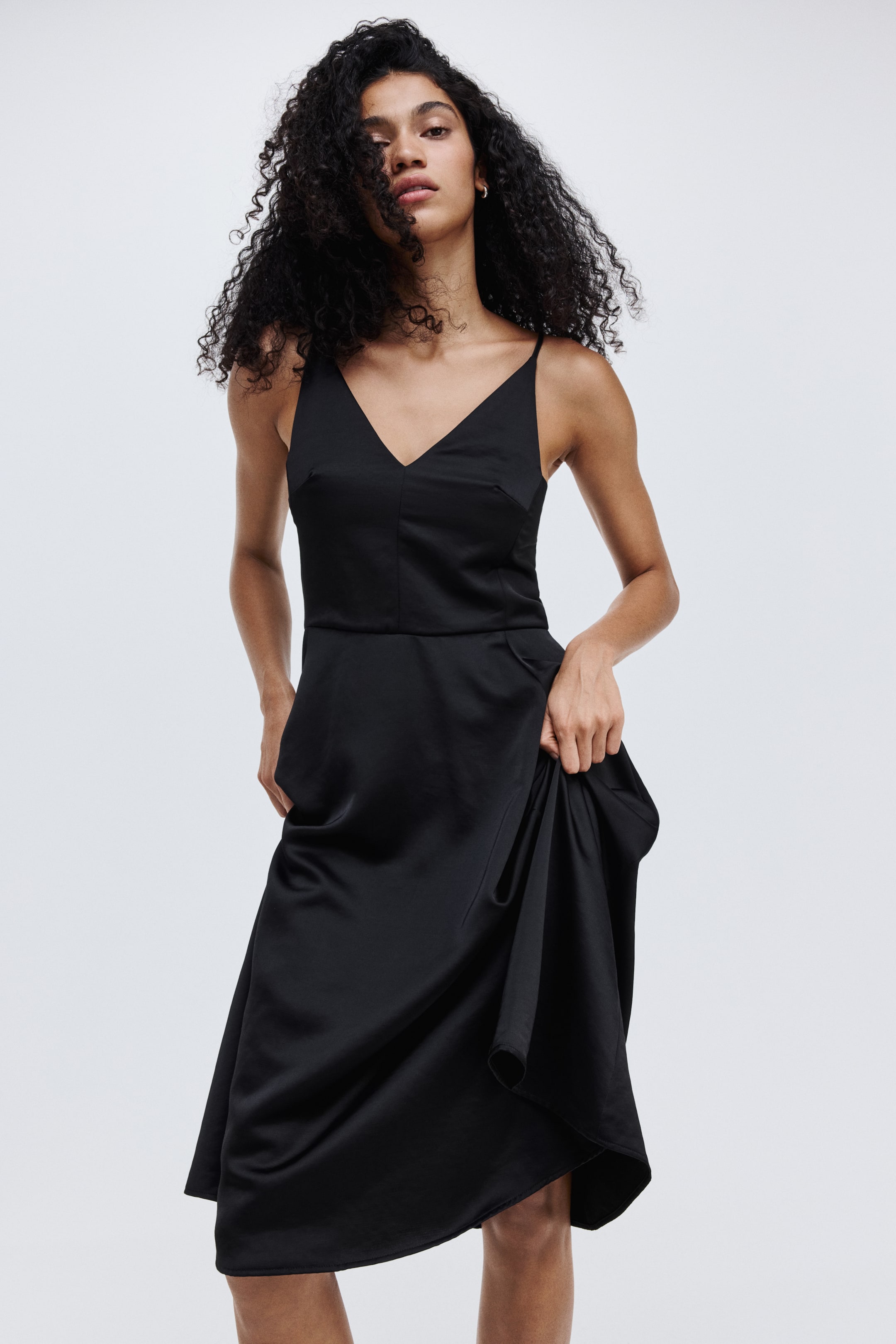 Ver imagen más grande: Vestido de tirantes con escote en V - Negro | H&M ES 3