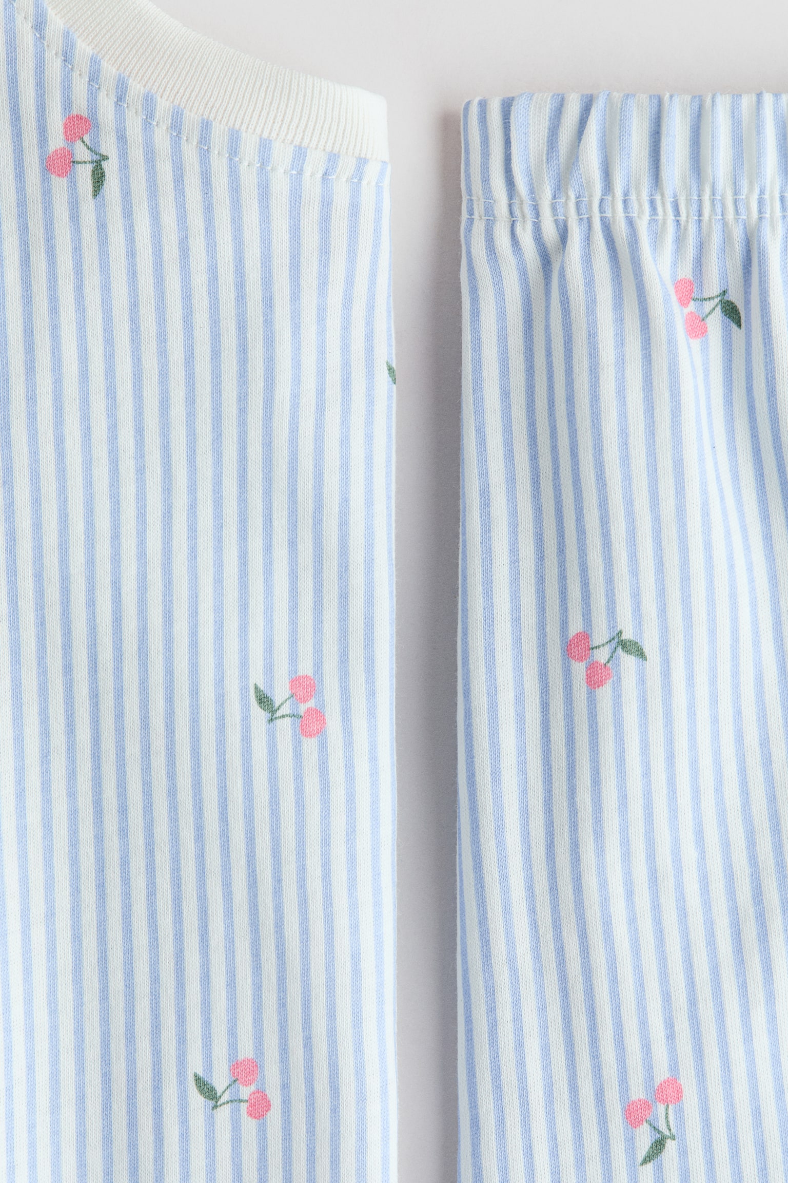 Patterned cotton pyjamas - 2