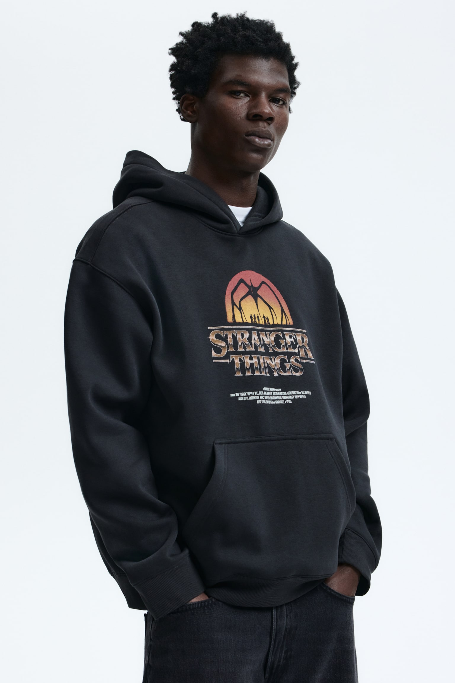 Sudadera con capucha Loose Fit - Negro/Stranger Things/Negro/Ford/Negro/Gremlins/Negro/Batman/Blanco/The Shining/Negro/Nirvana/Negro/Nirvana/Negro/Fender/Negro/Metallica - 6