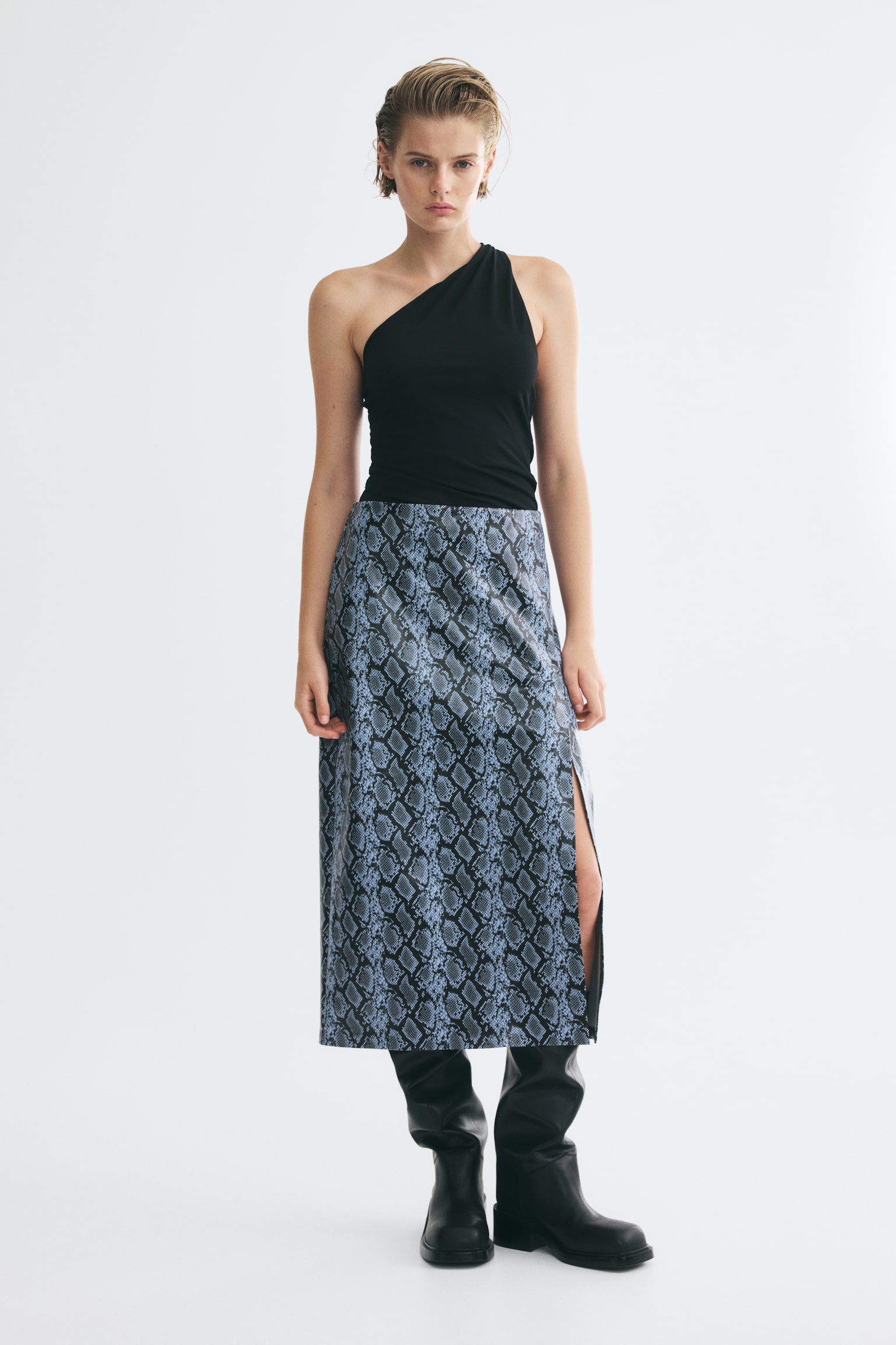 Coated pencil skirt - Light blue/Snakeskin pattern - 1
