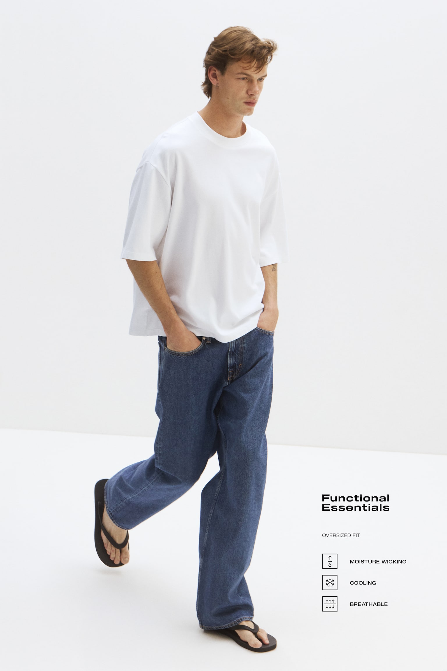 Cooling Oversized Fit T-shirt - White/Black/Dark blue - 1