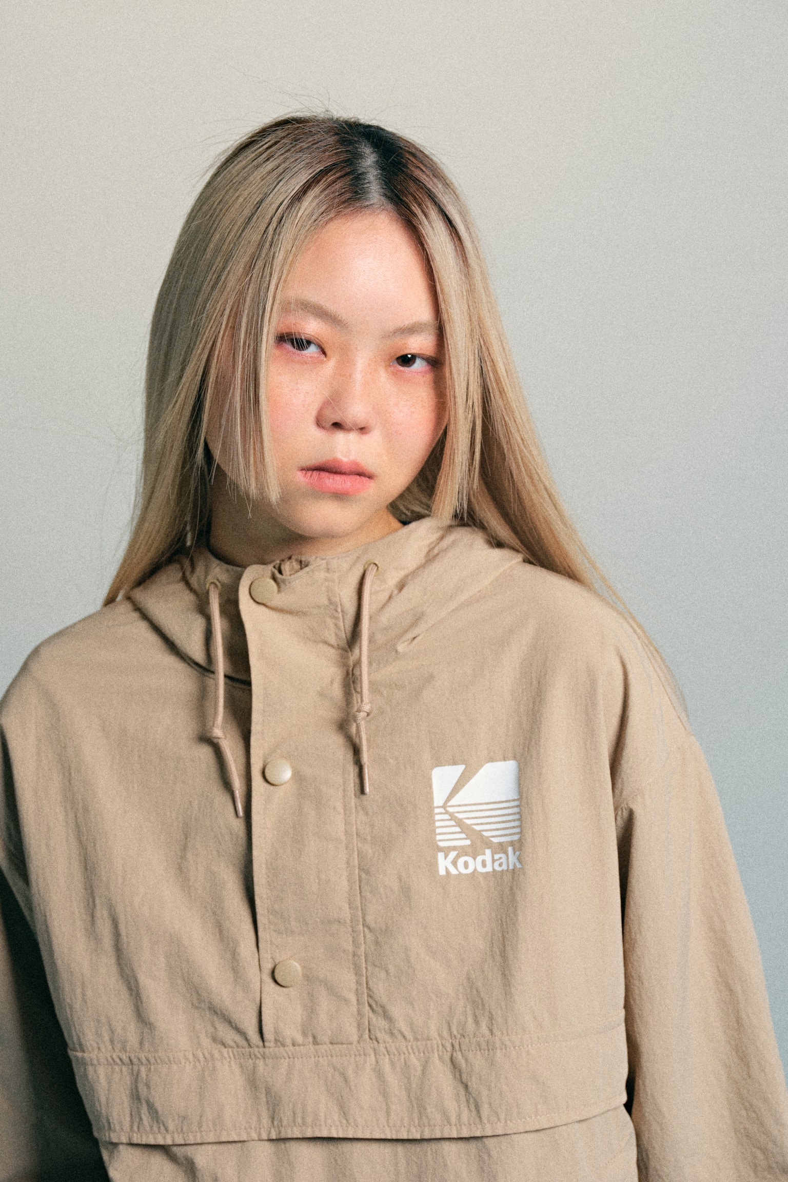 Áo anorak có hoạ tiết in - Màu be nhạt/Kodak - 4