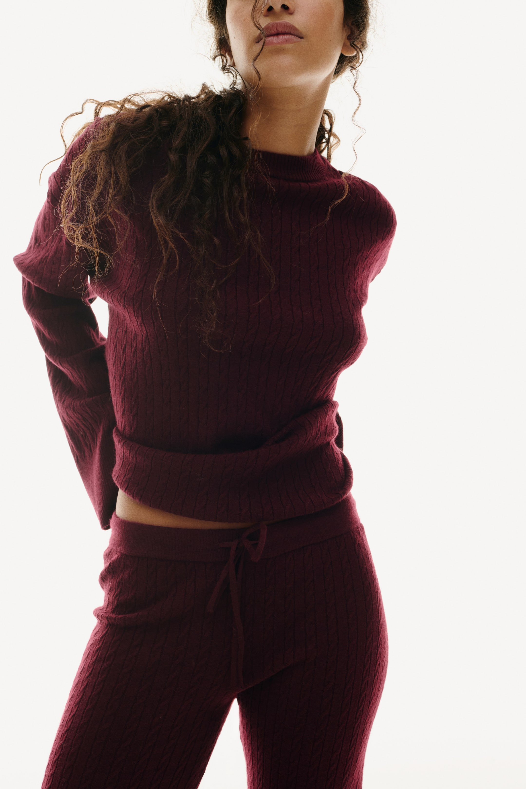 Ingrandisci l'immagine: Pantaloni in maglia a trecce - Bordeaux - DONNA | H&M CH 2