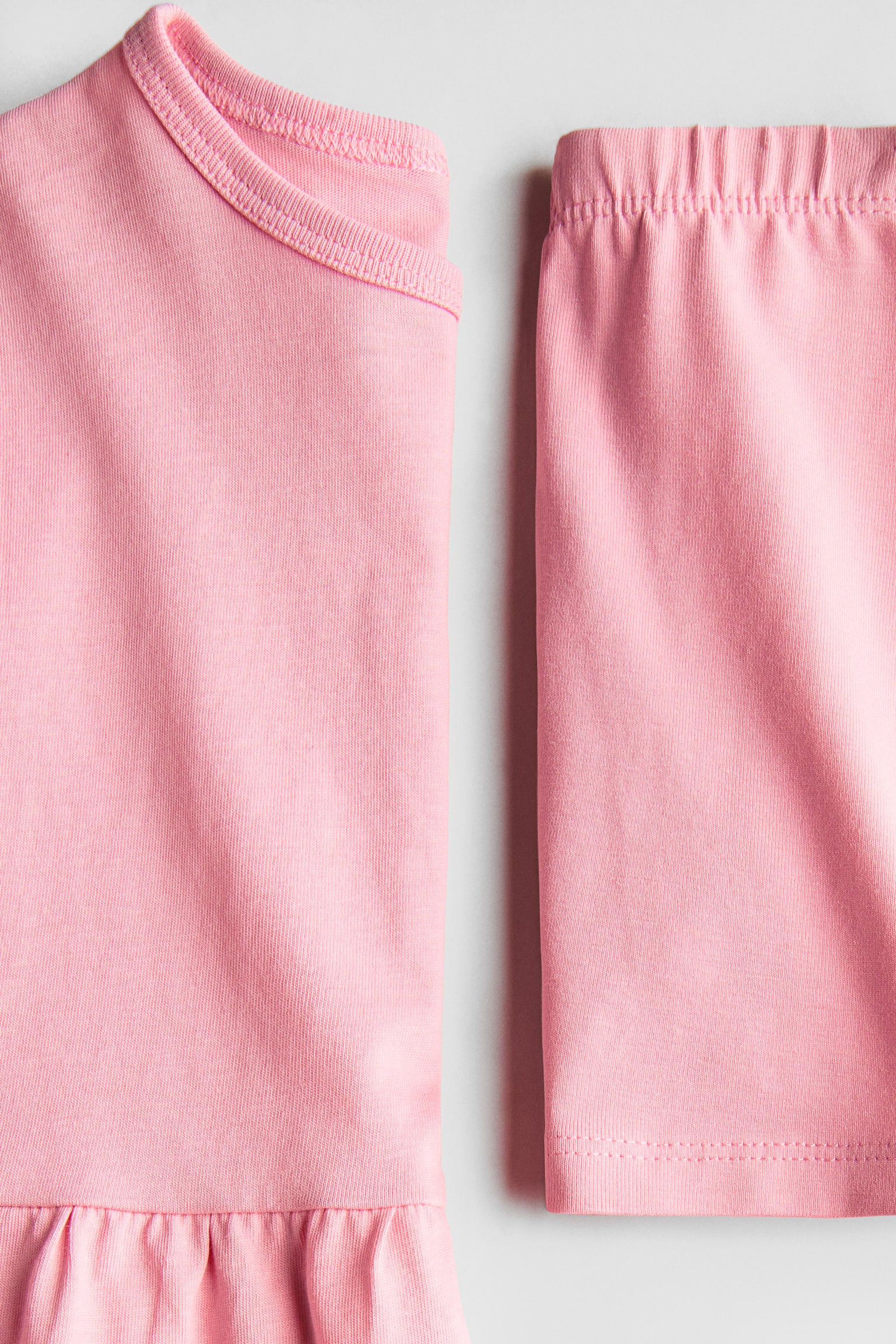 2-piece top and shorts set - 2
