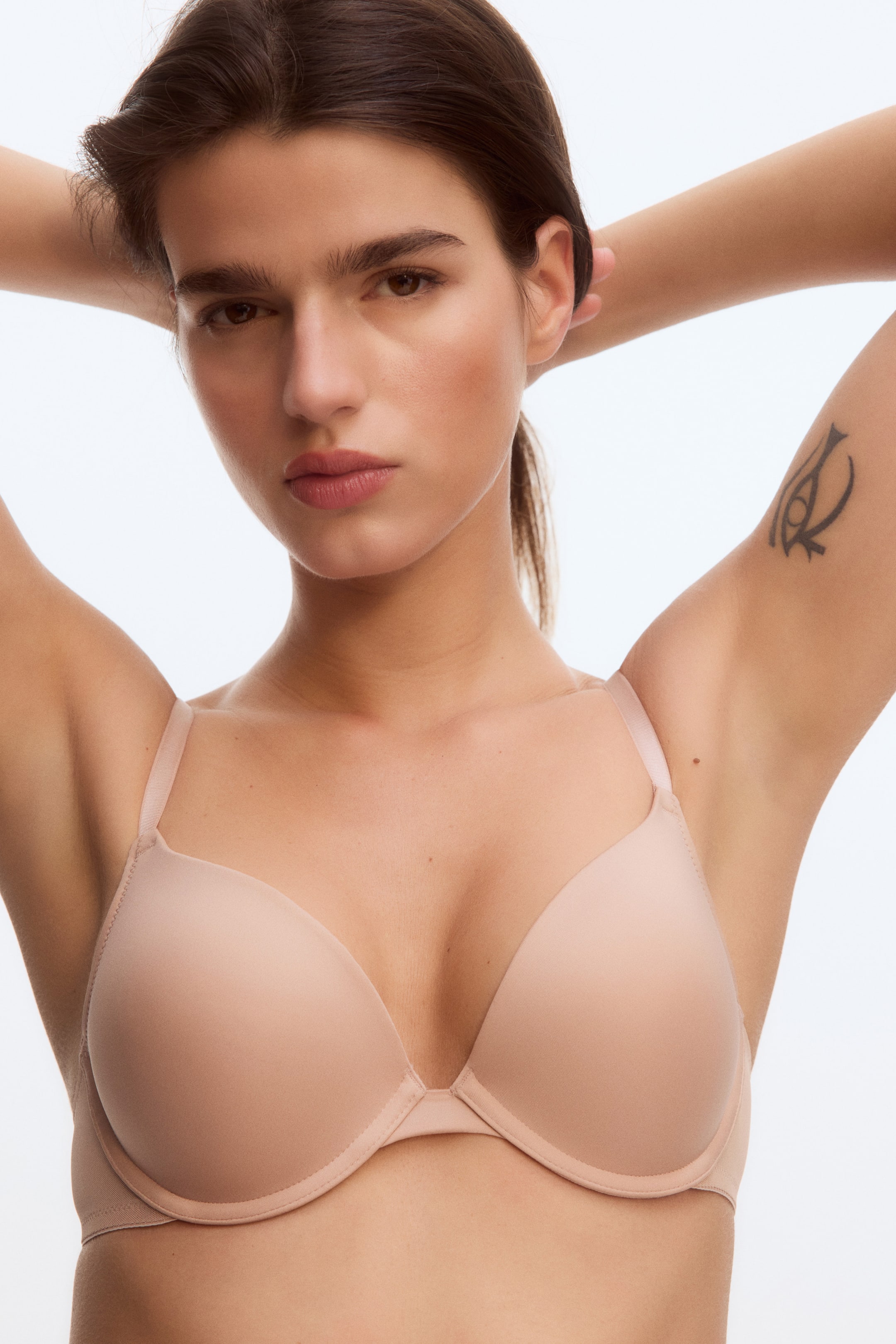 Prikaži veću sliku: Dva puš-ap grudnjaka od mikrofibera - Svetlobež/crna - Ladies | H&M RS 2