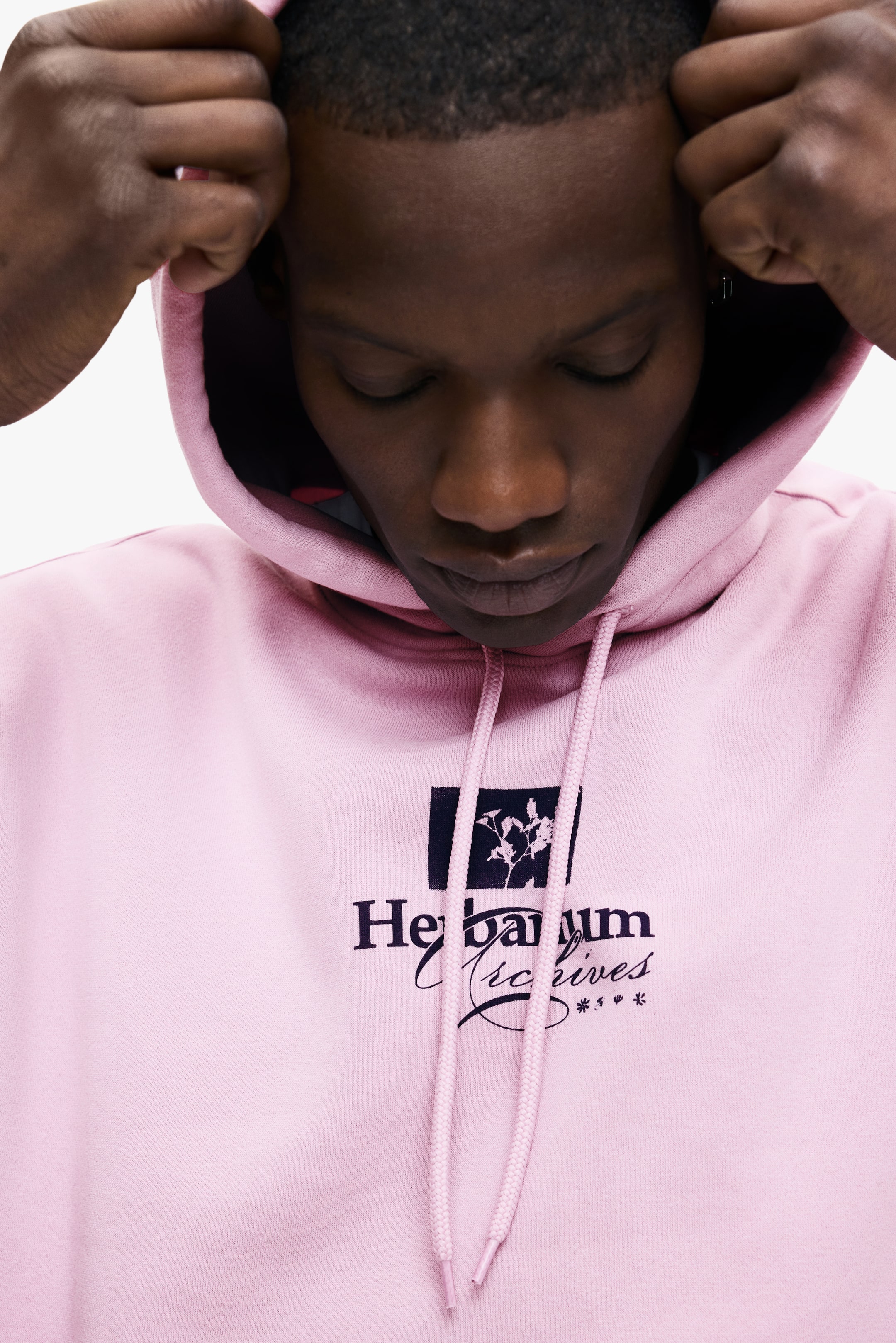 View larger image: Loose Fit Printed hoodie - Dusty pink/Herbarium Archives - Men | H&M IN 3