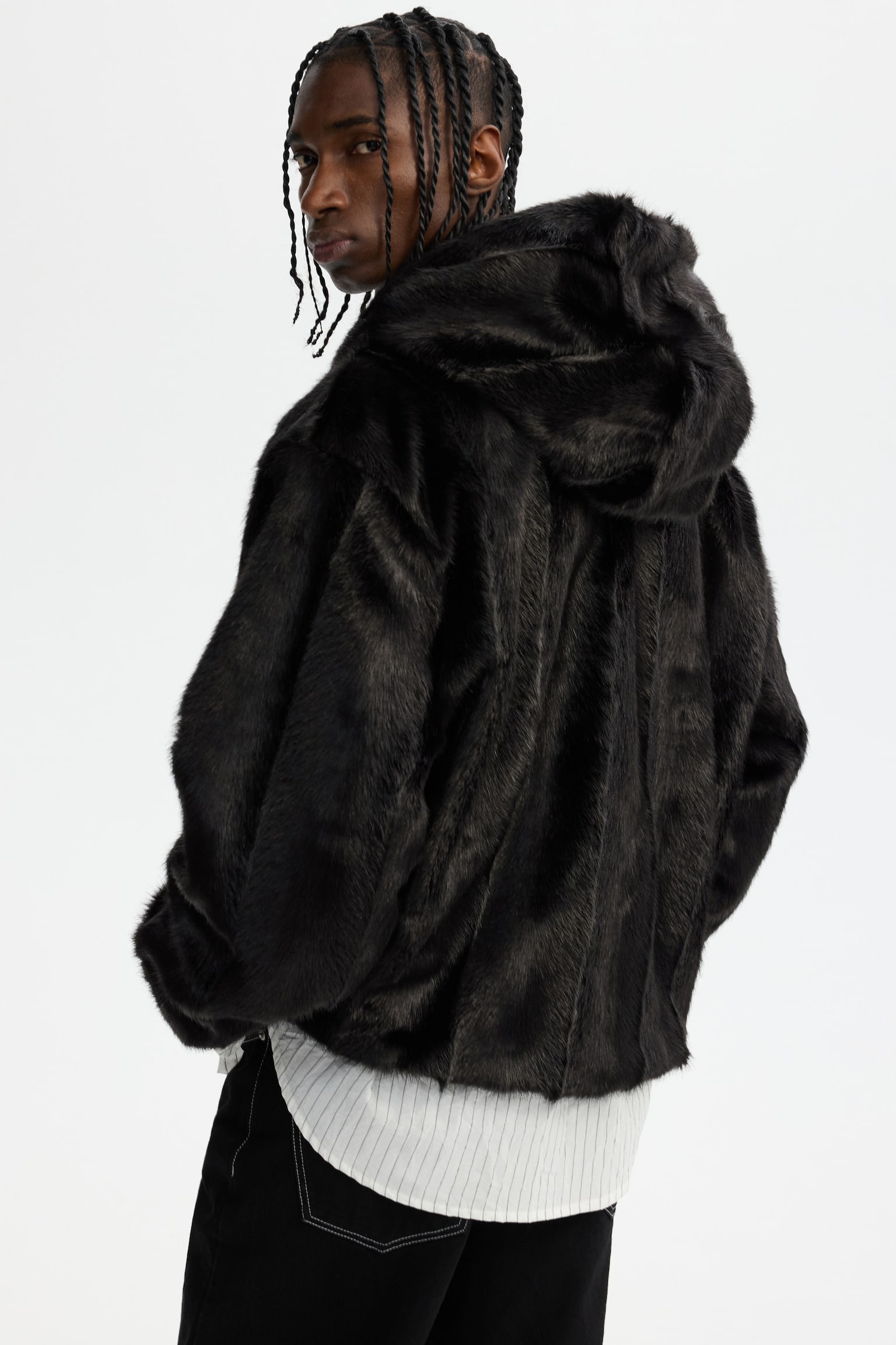 Chamarra con gorro - Negro - 5