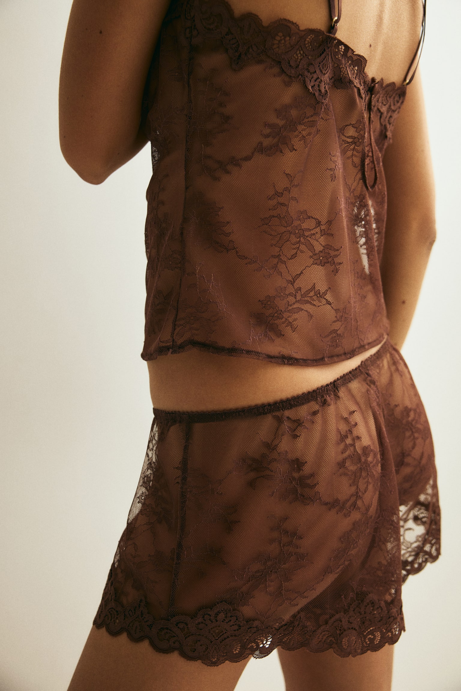 Pitsiset shortie-alushousut - Tummanruskea/Musta/Kanervanliila - 3