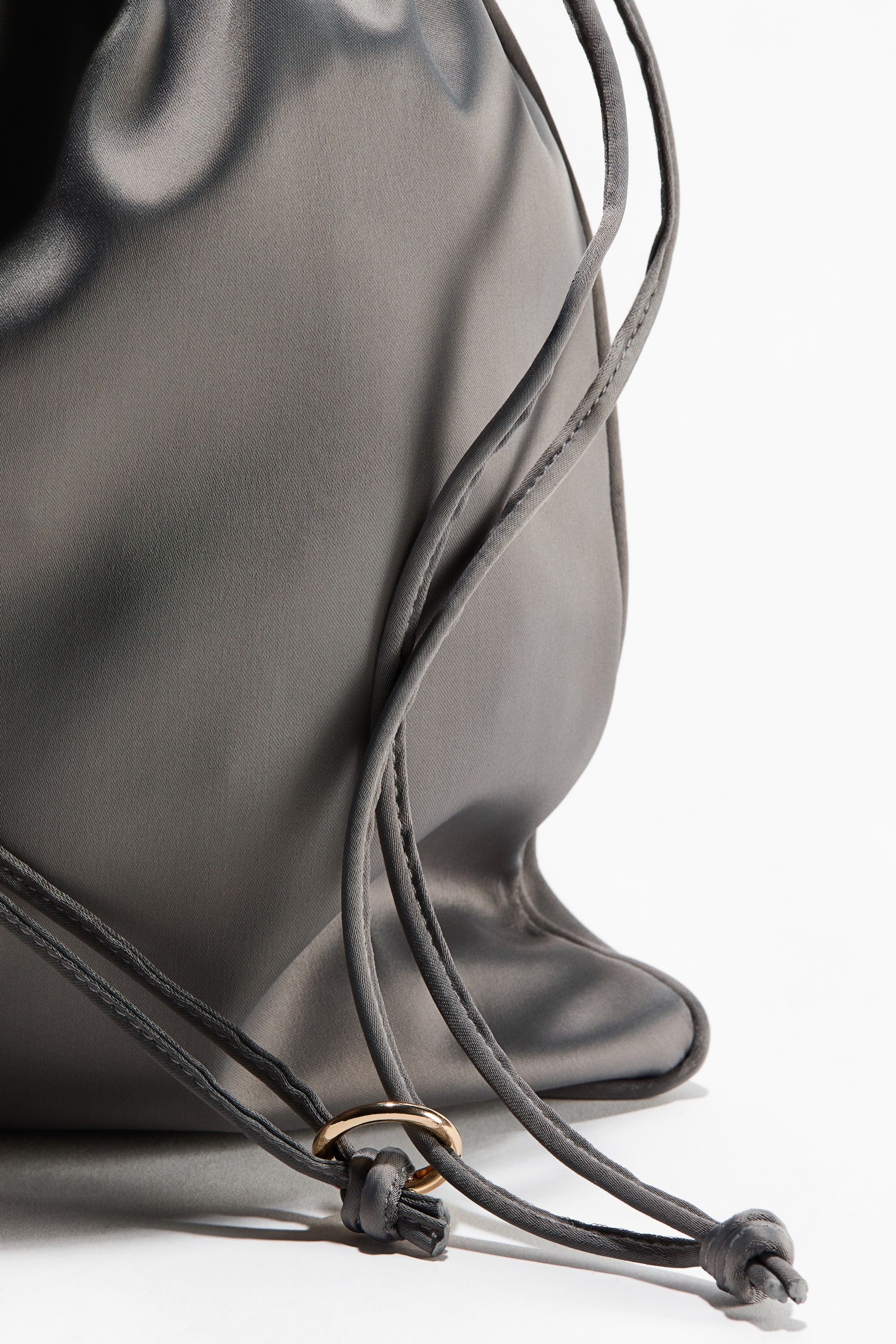 Женские сумки H&M Small bucket — фото 3