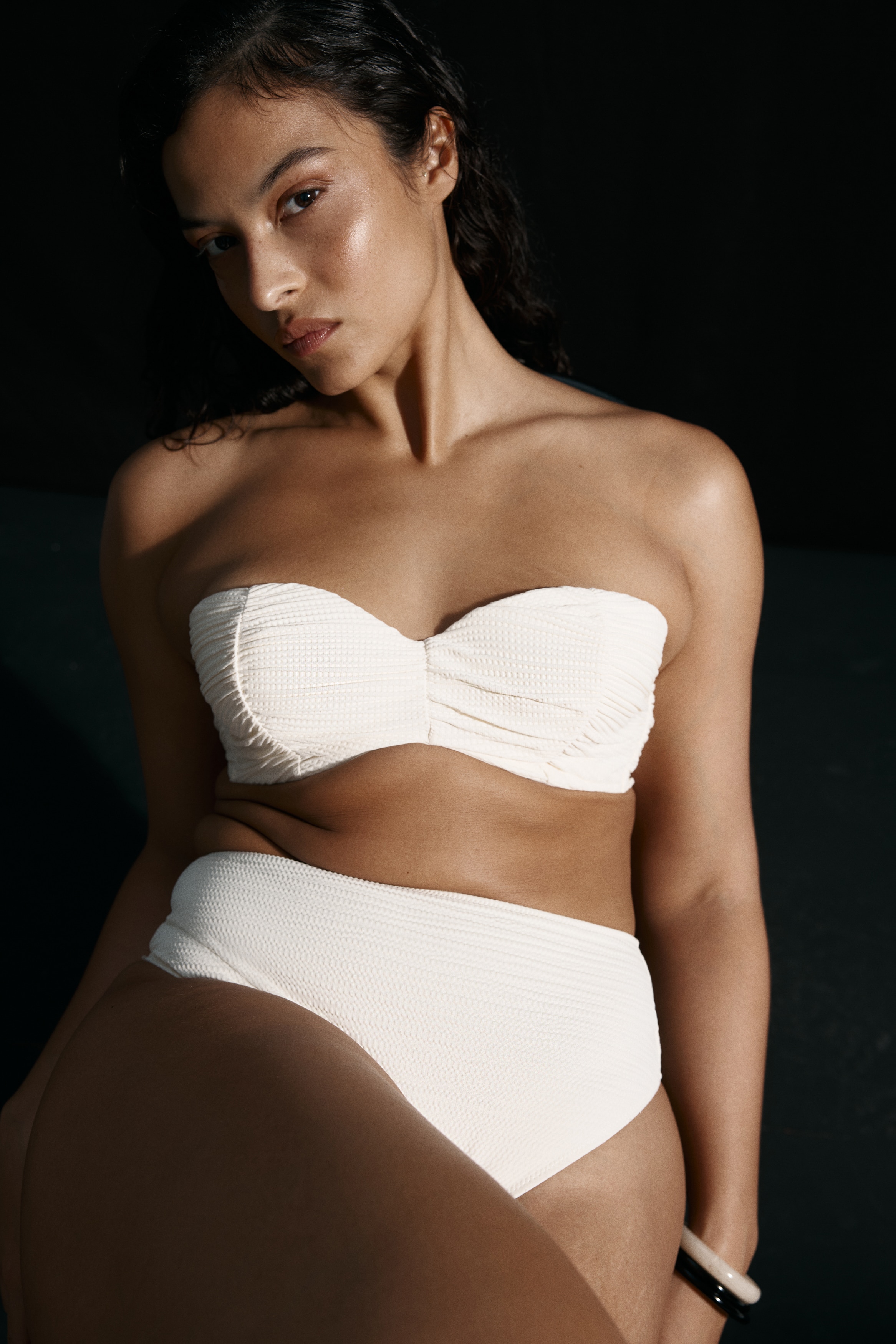 Σλιπ μπικίνι High Waist Cheeky - Κρεμ/Απαλό ροζ/μοτίβο με λαχούρι/Μπορντό/Σκούρο καφέ/Ανοιχτό κίτρινο/Μαύρο/Λευκό/Λευκό/Μπλε