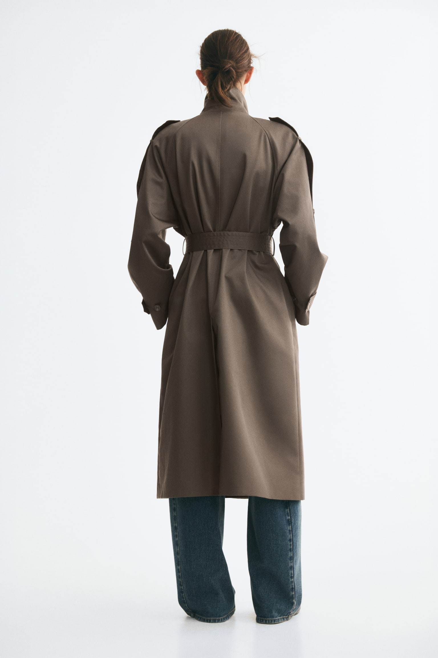 Женское пальто H&M Oversized Twill Trench, цвет: Тёмный серо-коричневый — фото 6