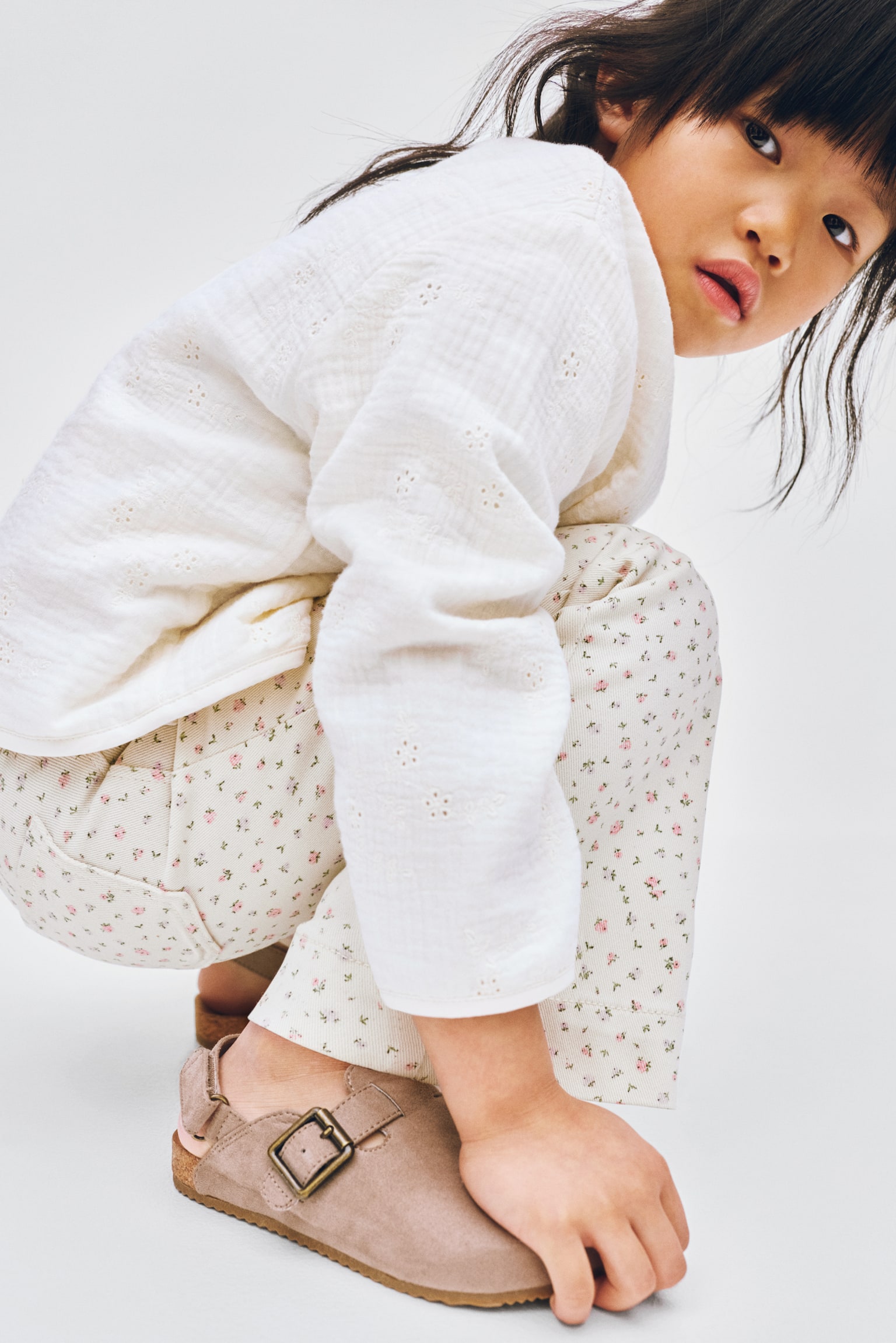 Flared Jeans - קרם/פרחוני/ורוד/כחול ג'ינס כהה/שחור/כחול ג'ינס/בז'/פרחוני - 4