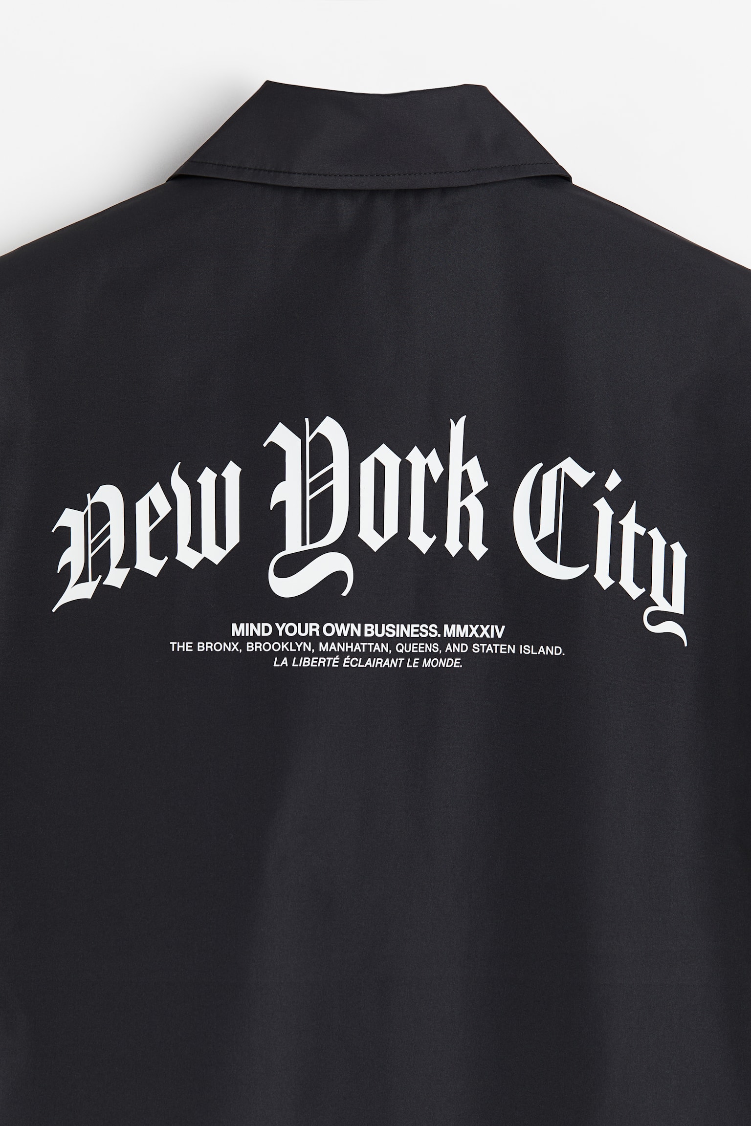 Loose Fit Water Repellent Coach Jacket - Black/New York City/Dark blue/Breathe - 6