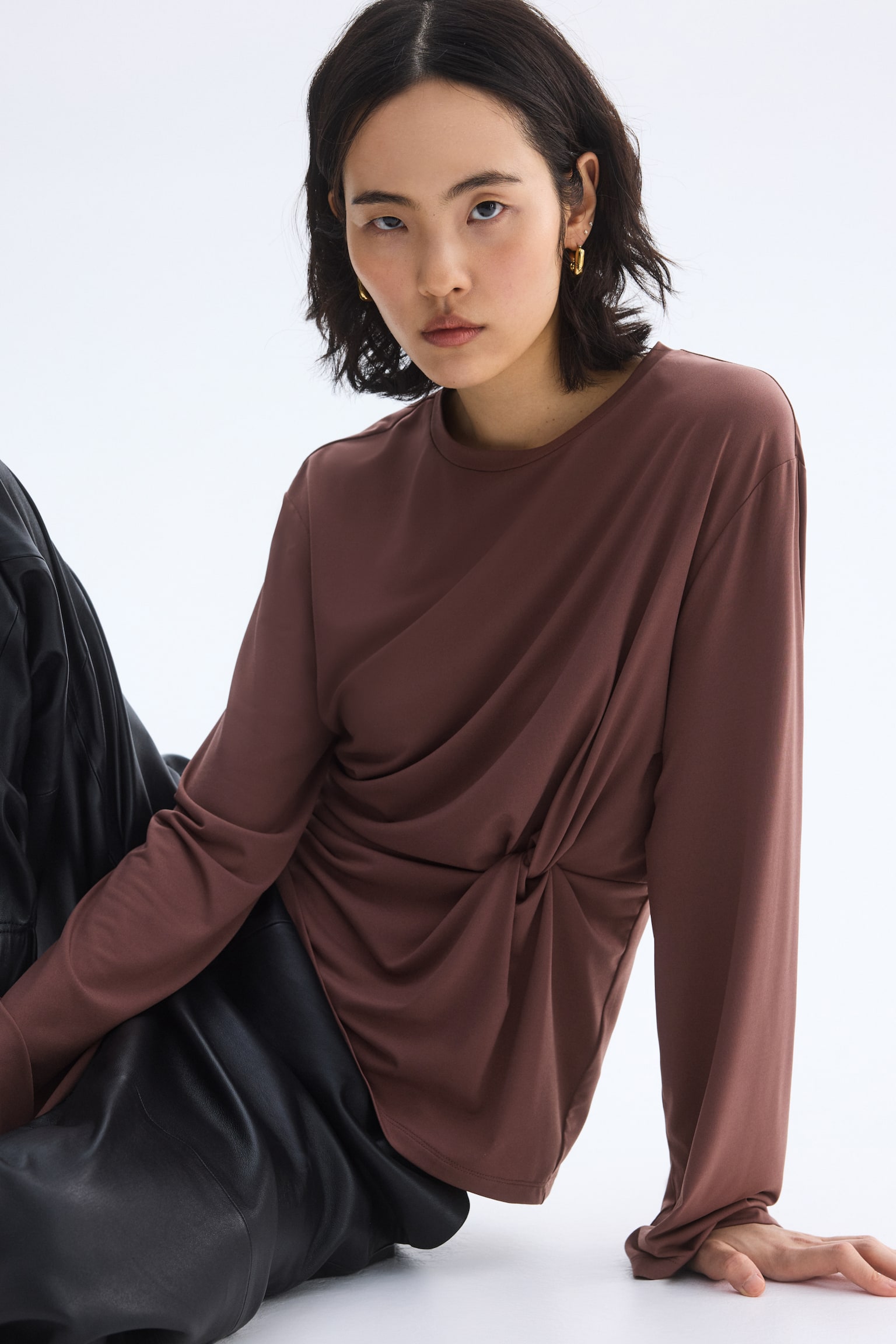 Twist-detail top - Dark mole/Black/Light beige/Blue - 1