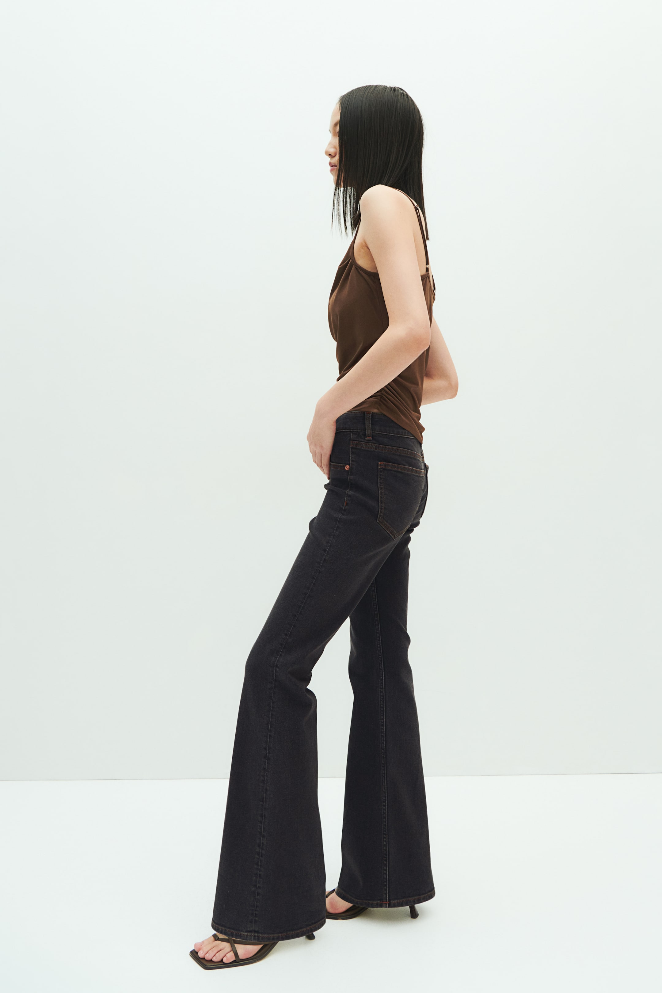 Flared Low Jeans - Black - Ladies | H&M GB 1