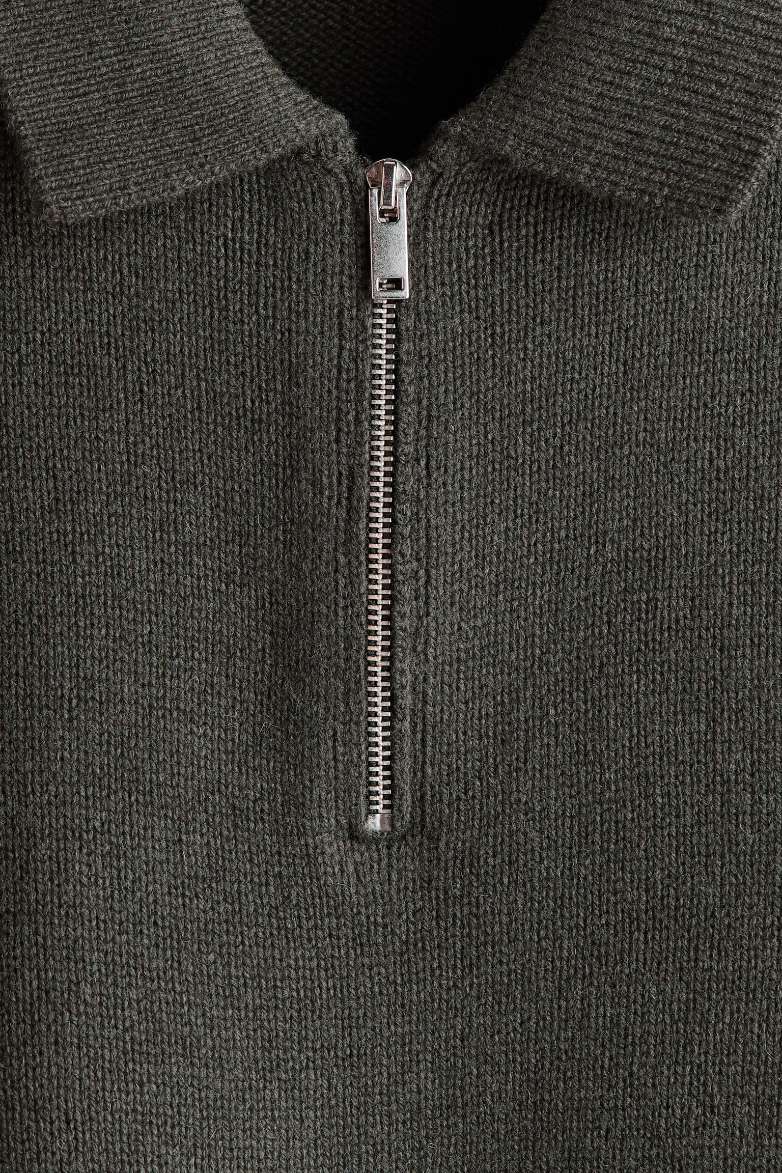 Мужское поло H&M Regular Fit Wool polo shirt, цвет: Тёмный хаки зелёный — фото 7