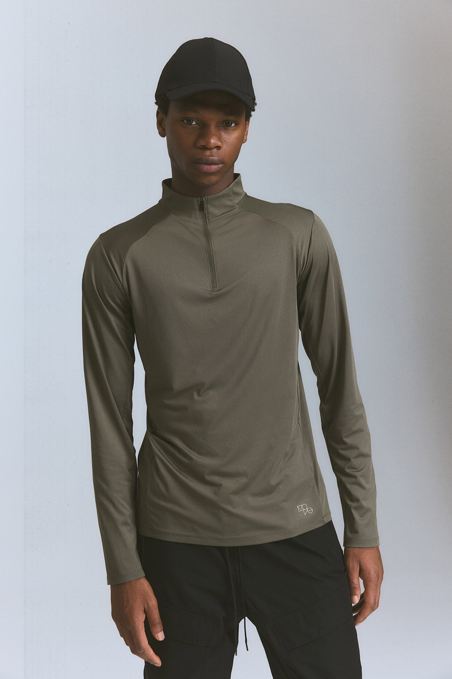 Regular Fit Zip-top sports top in DryMove™ - Khaki green/Black - 9