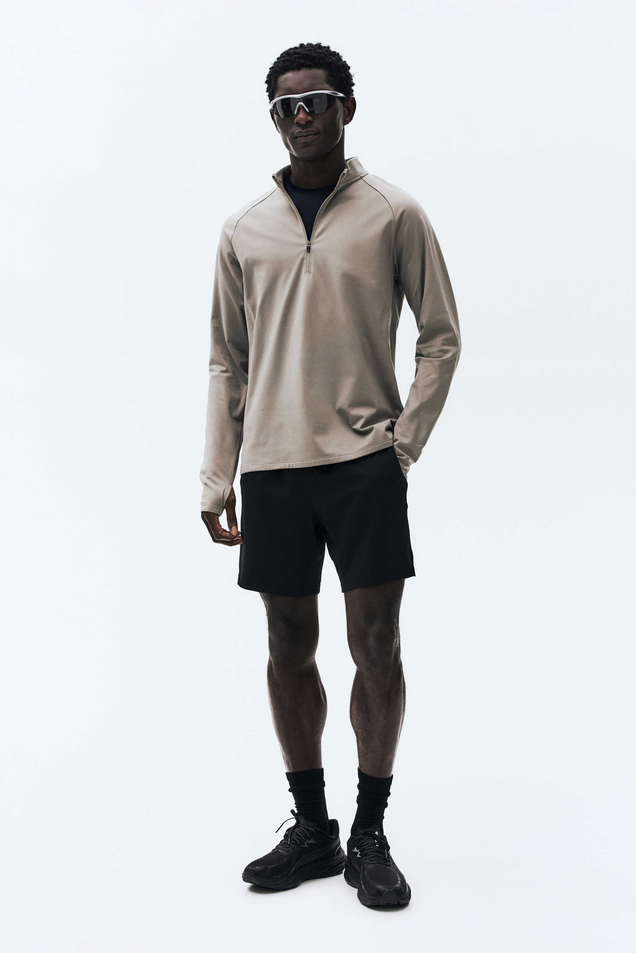 View larger image: Sports shorts with DryMove™ - Black - Men | H&M HK 1