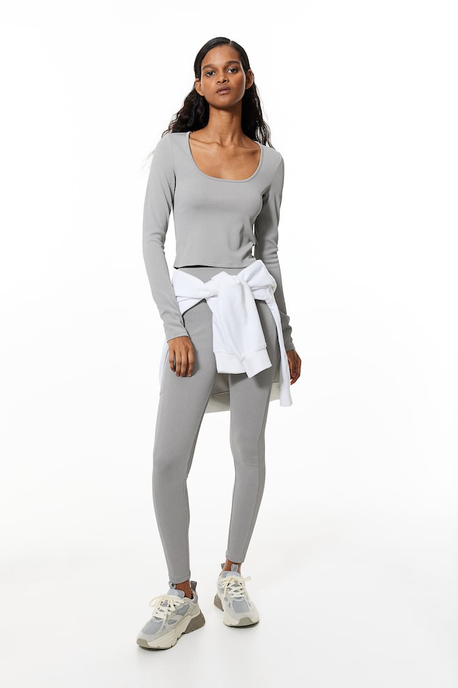 H&M śliczne legginsy błyszczące panterka premium S Okocim •