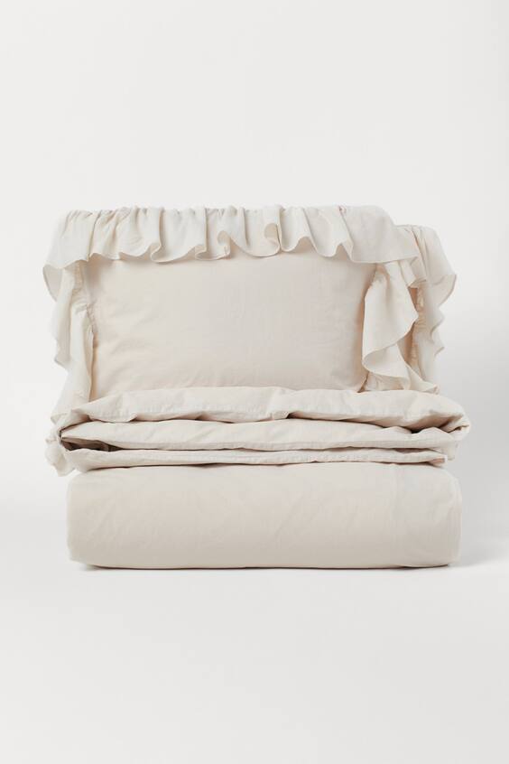 Flouncetrim duvet cover set Light beige Home All H&M GB